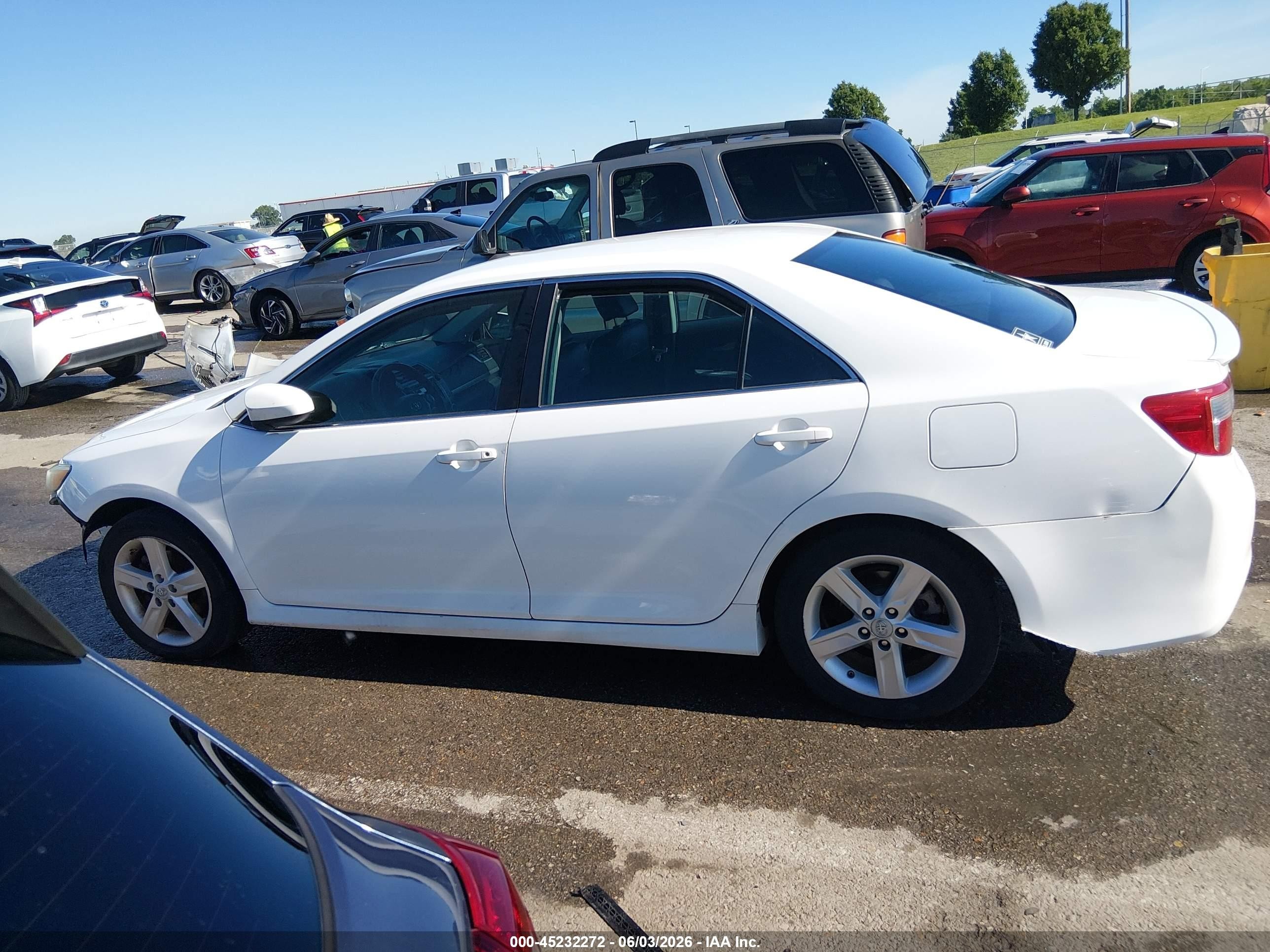 2014 Toyota Camry Se White vin: 4T1BF1FK0EU425431