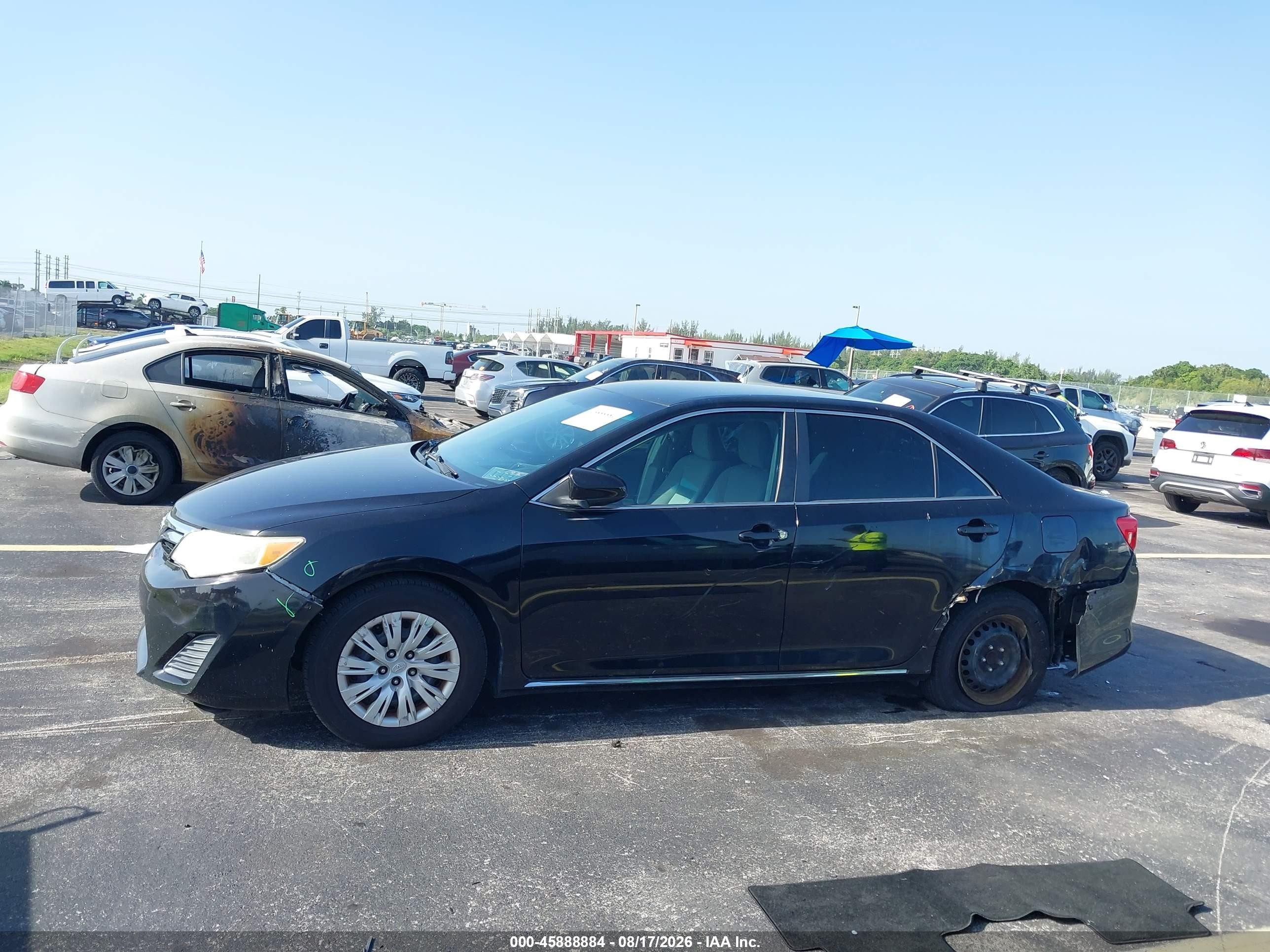 2014 Toyota Camry Le Черный vin: 4T1BF1FK0EU425915