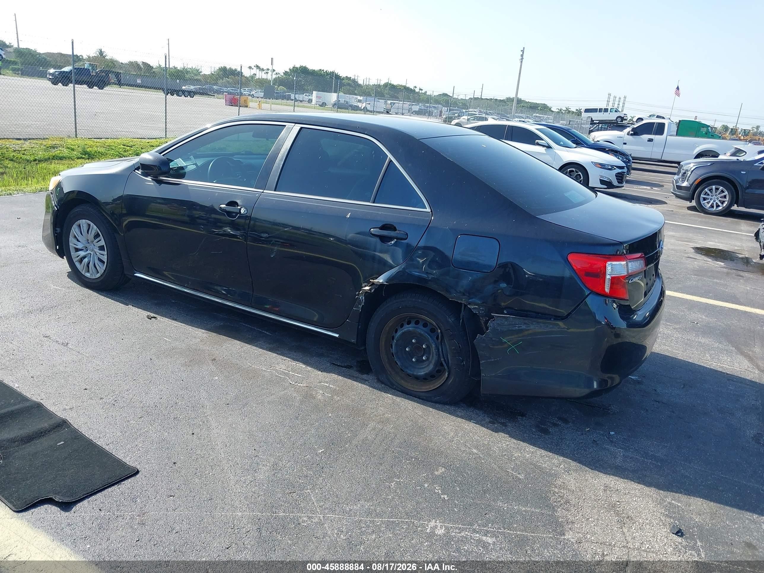 2014 Toyota Camry Le Черный vin: 4T1BF1FK0EU425915