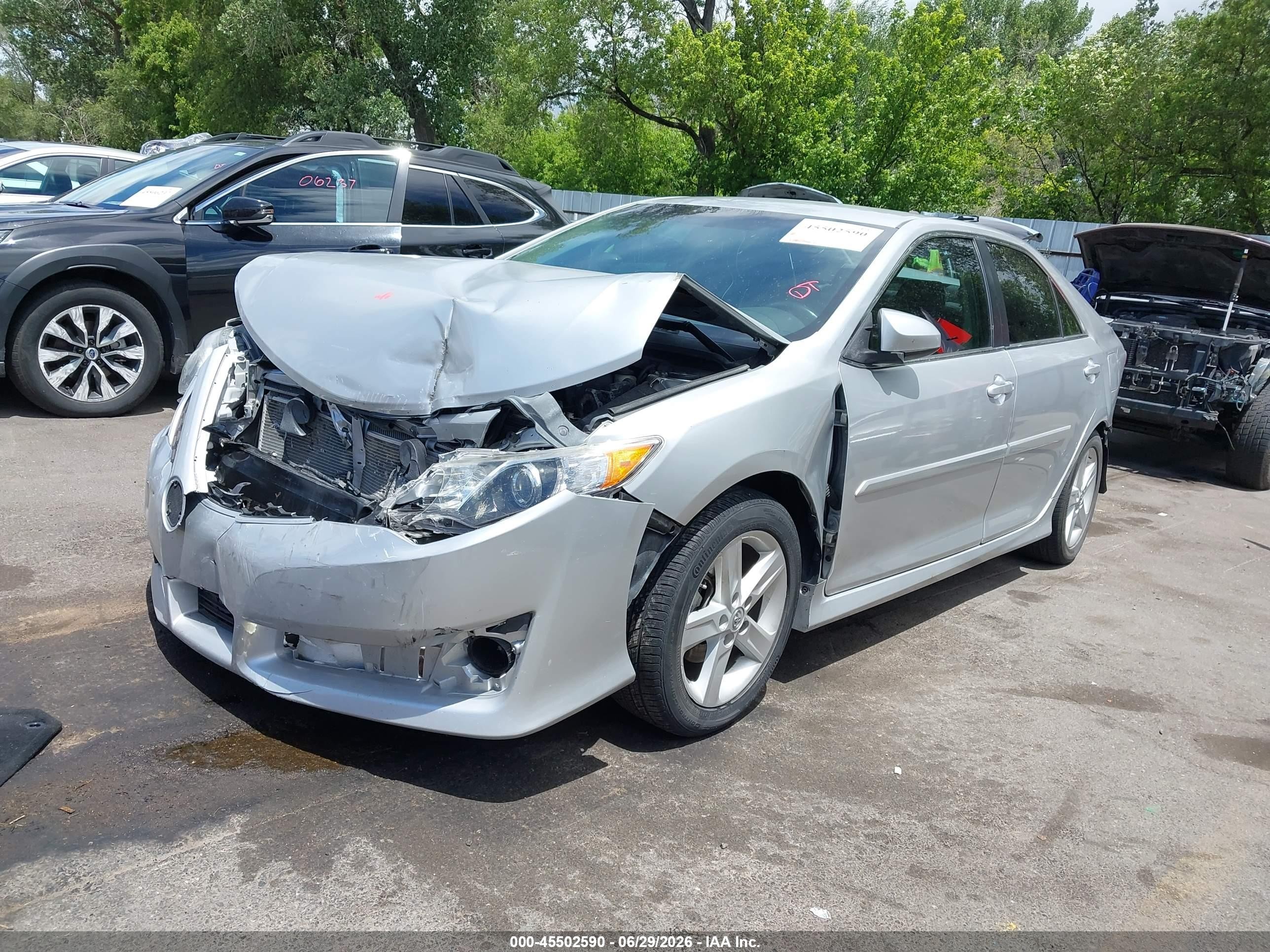 2014 Toyota Camry Se Silver vin: 4T1BF1FK0EU444741