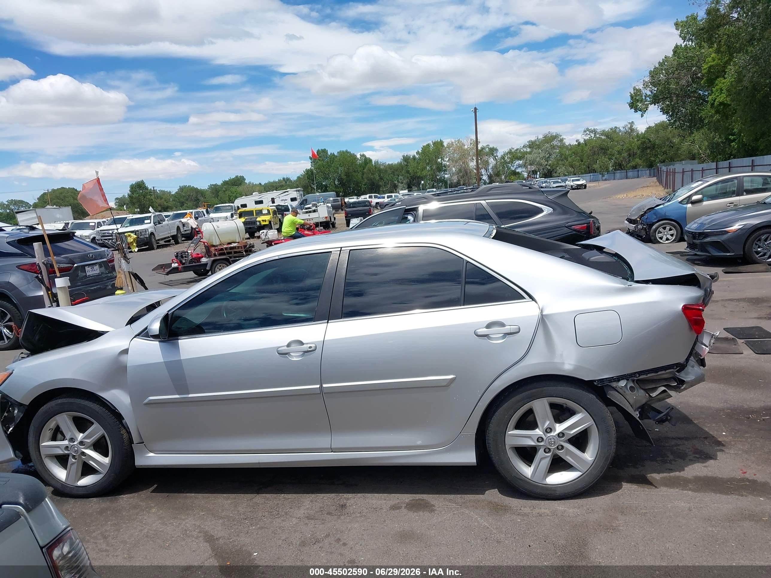 2014 Toyota Camry Se Silver vin: 4T1BF1FK0EU444741