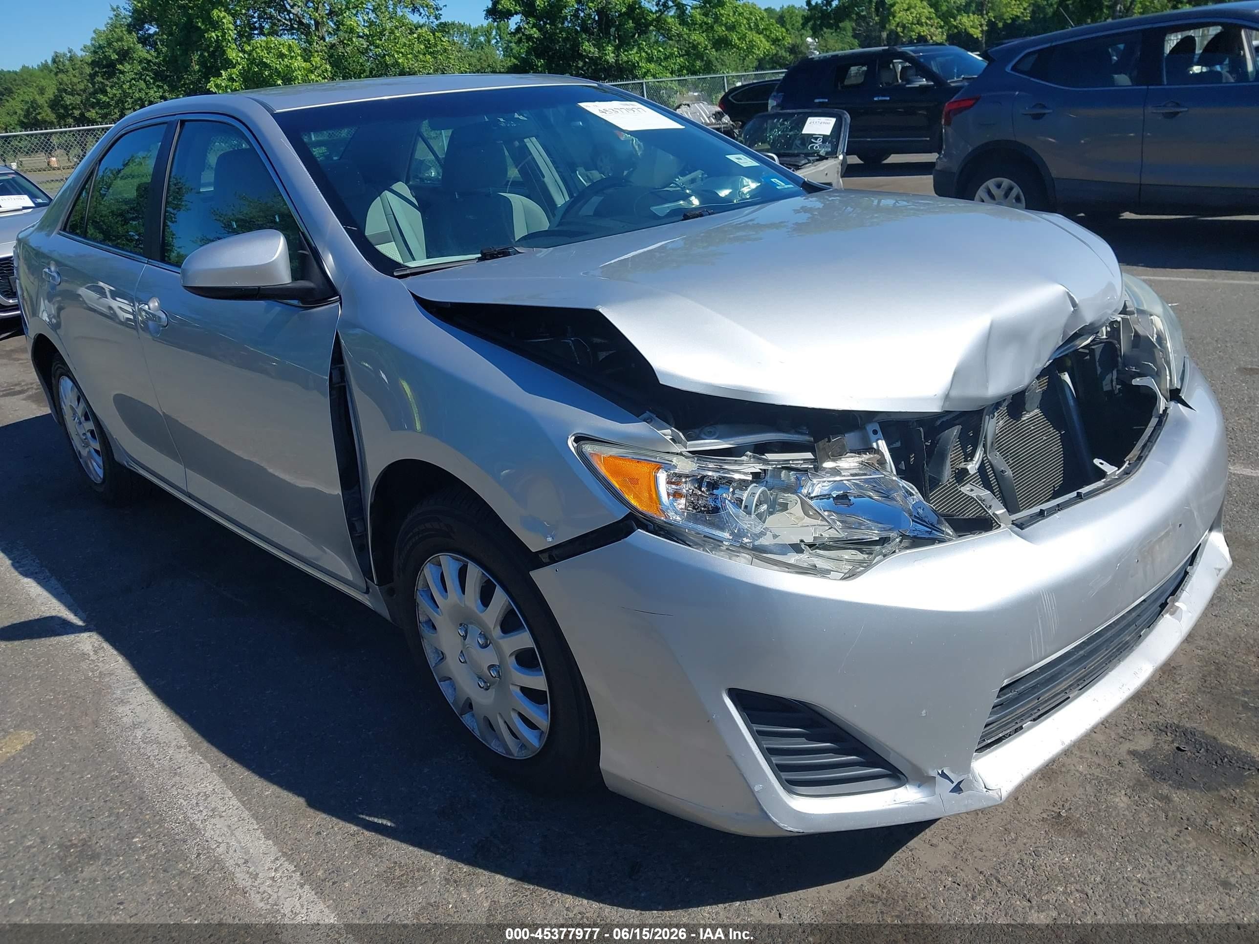 2014 Toyota Camry Le Silver vin: 4T1BF1FK0EU448823