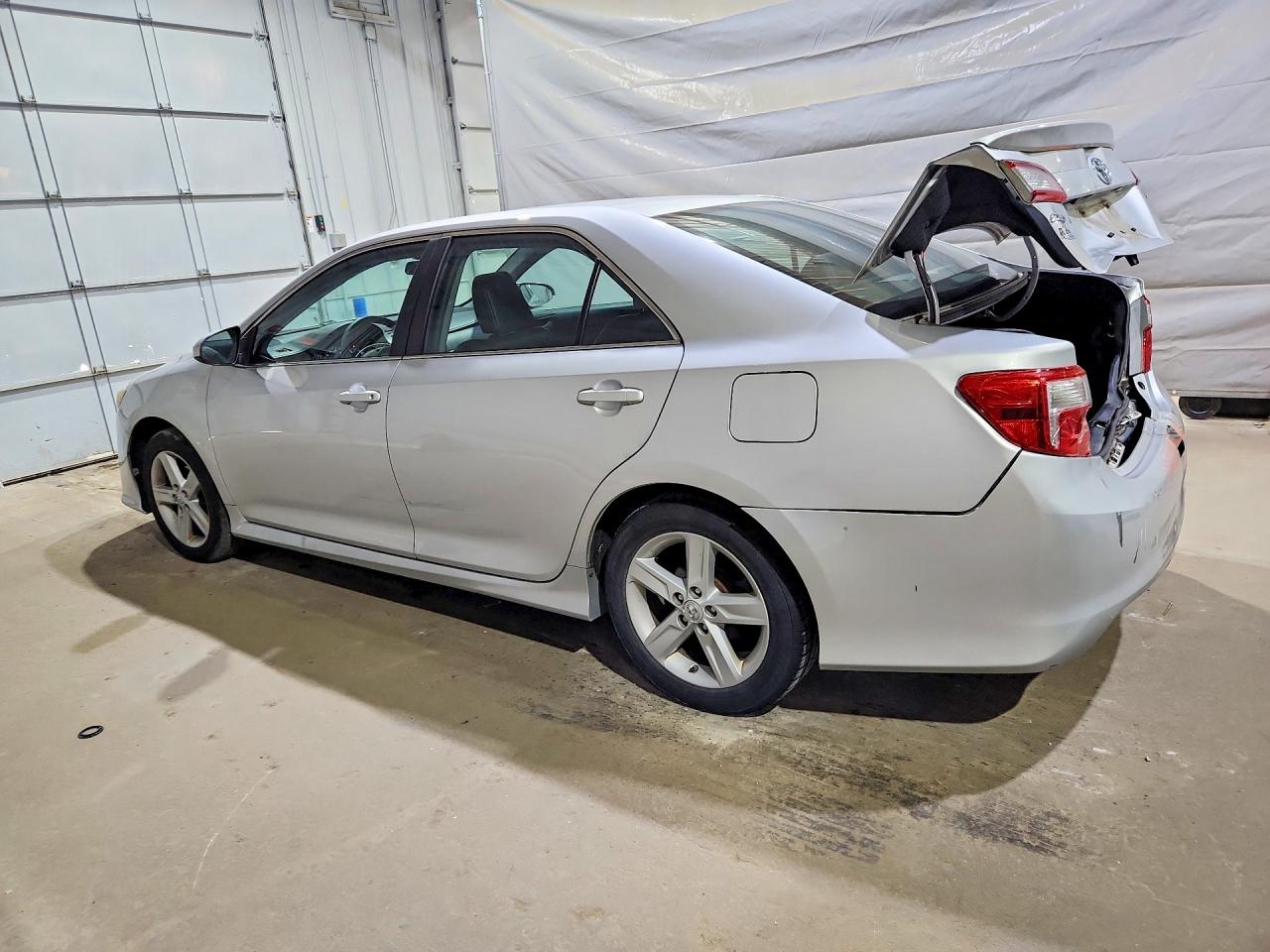 2014 Toyota Camry Se Silver vin: 4T1BF1FK0EU449518