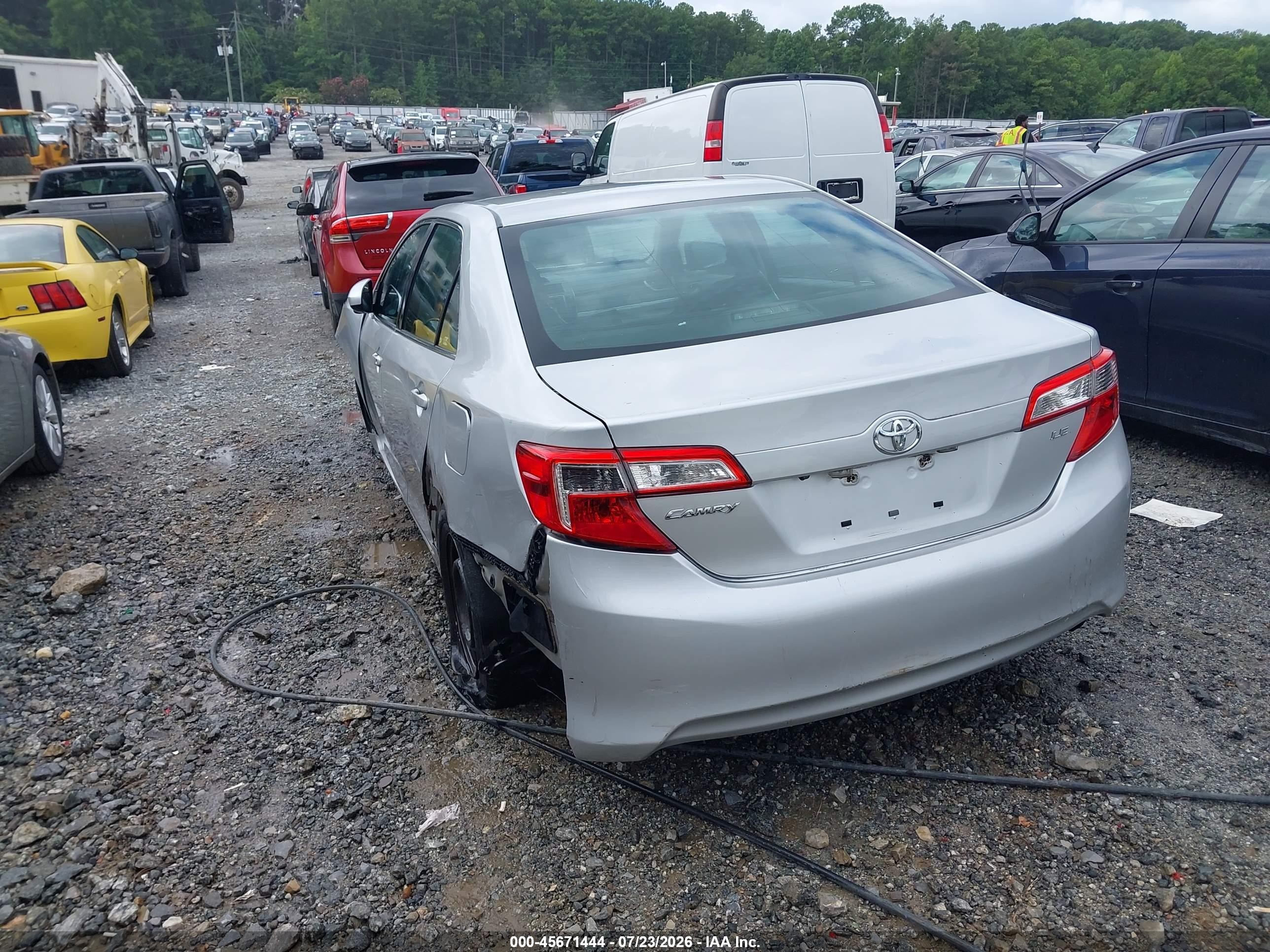 2014 Toyota Camry Le Silver vin: 4T1BF1FK0EU452032