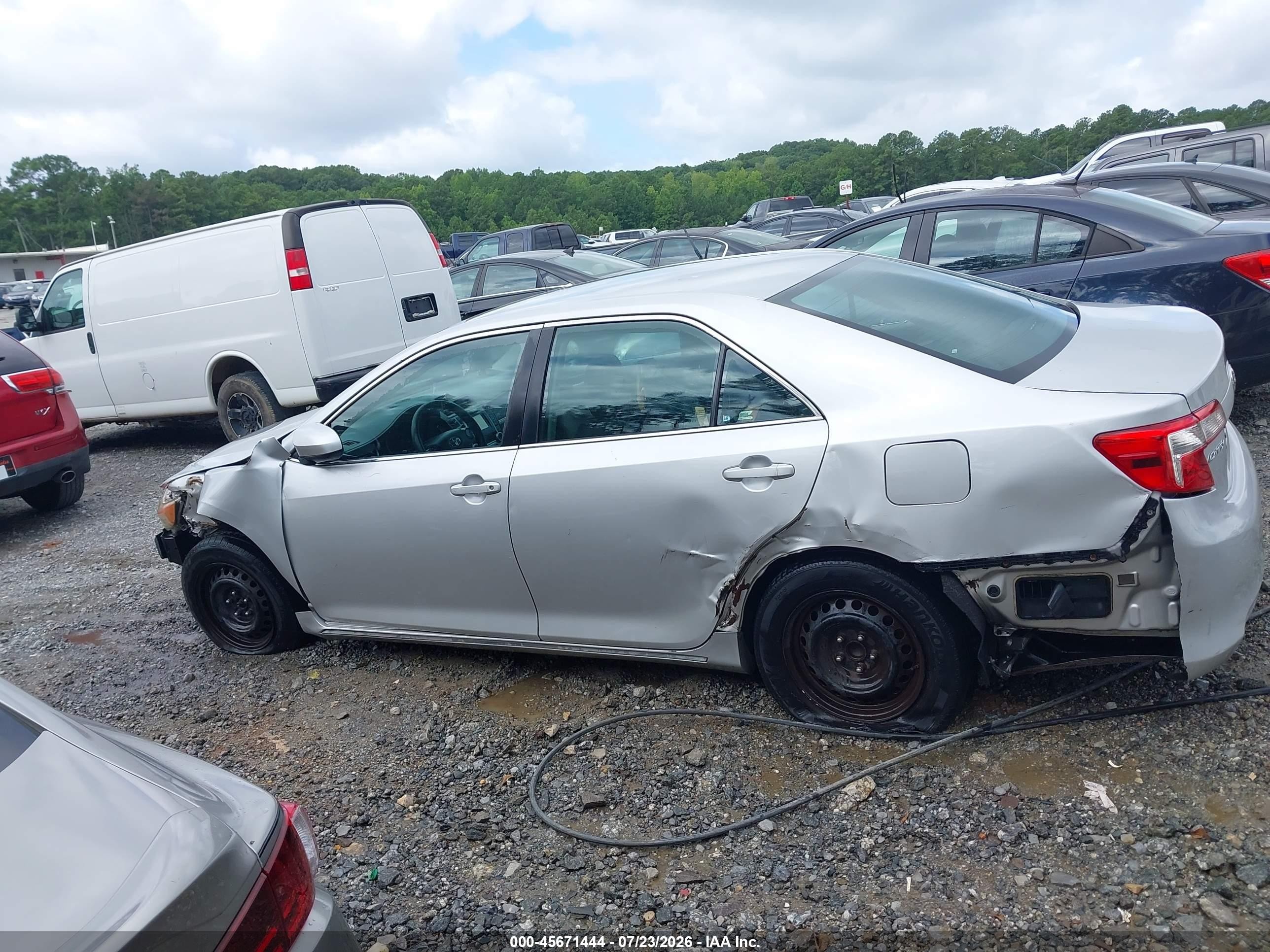 2014 Toyota Camry Le Silver vin: 4T1BF1FK0EU452032