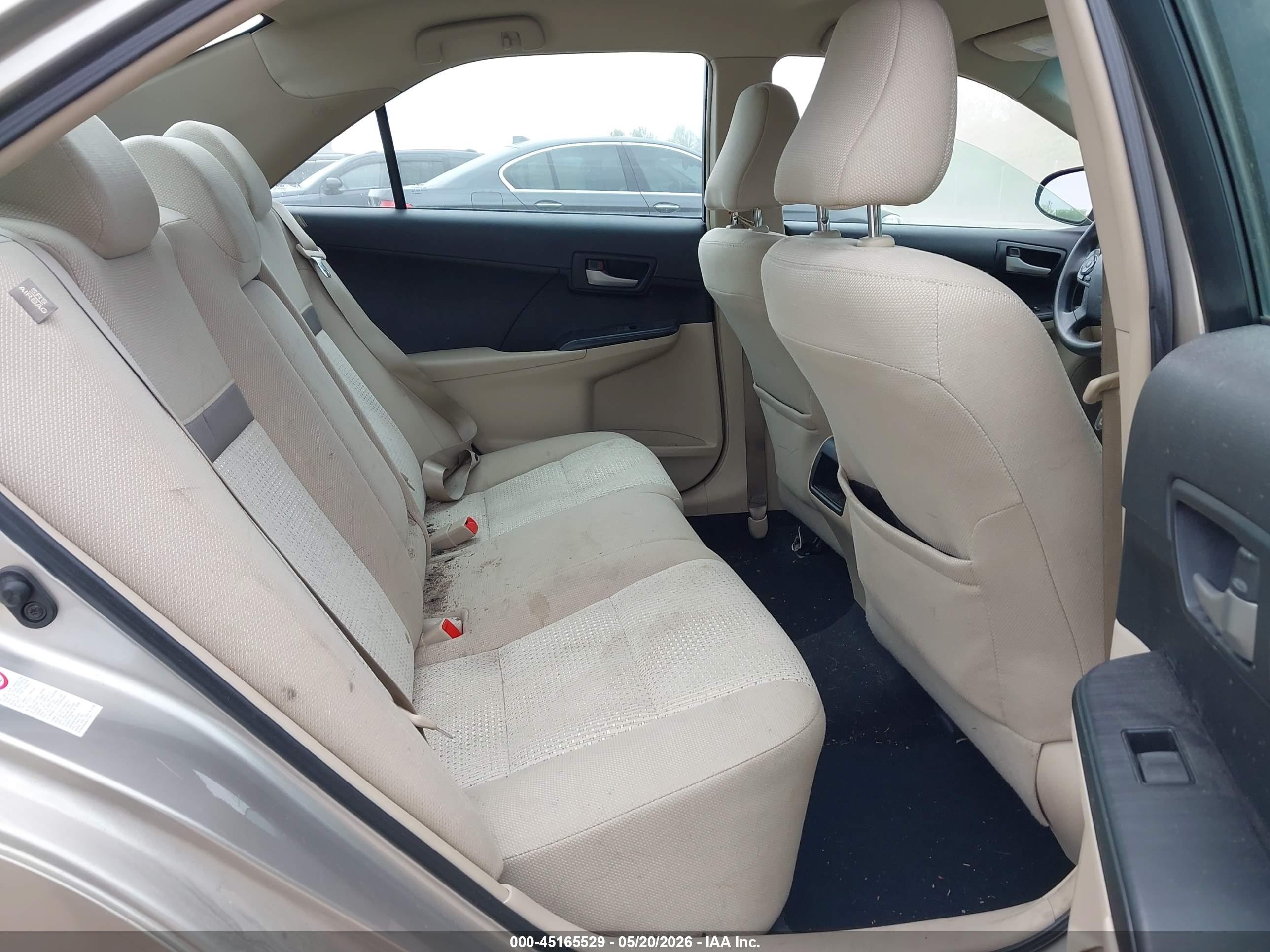 2014 Toyota Camry Le Champagne vin: 4T1BF1FK0EU457196