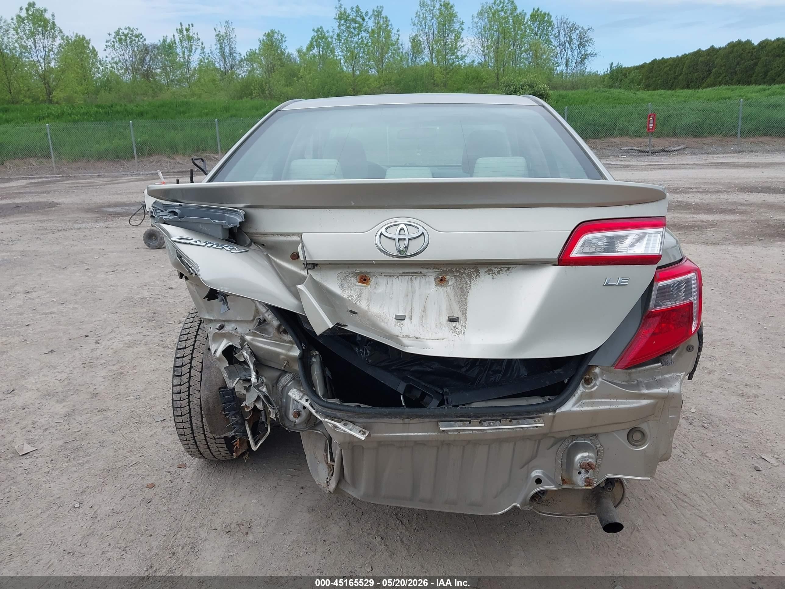 2014 Toyota Camry Le Champagne vin: 4T1BF1FK0EU457196