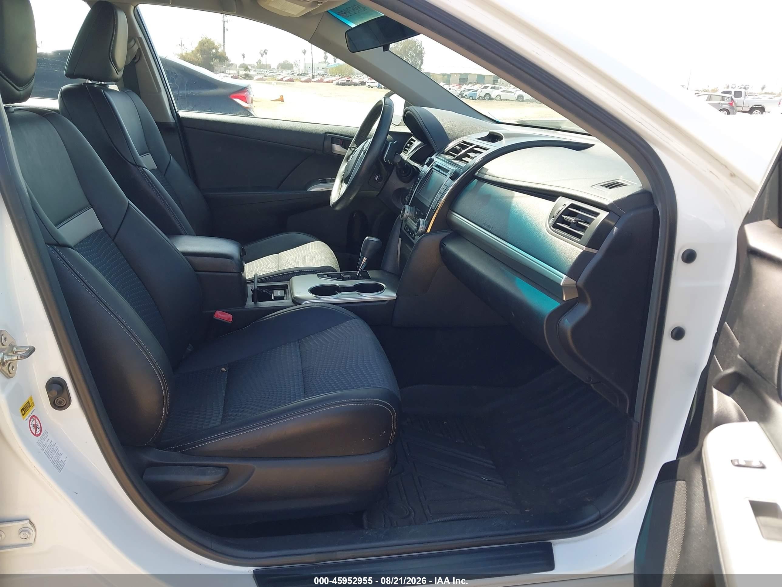 2014 Toyota Camry Se White vin: 4T1BF1FK0EU460566