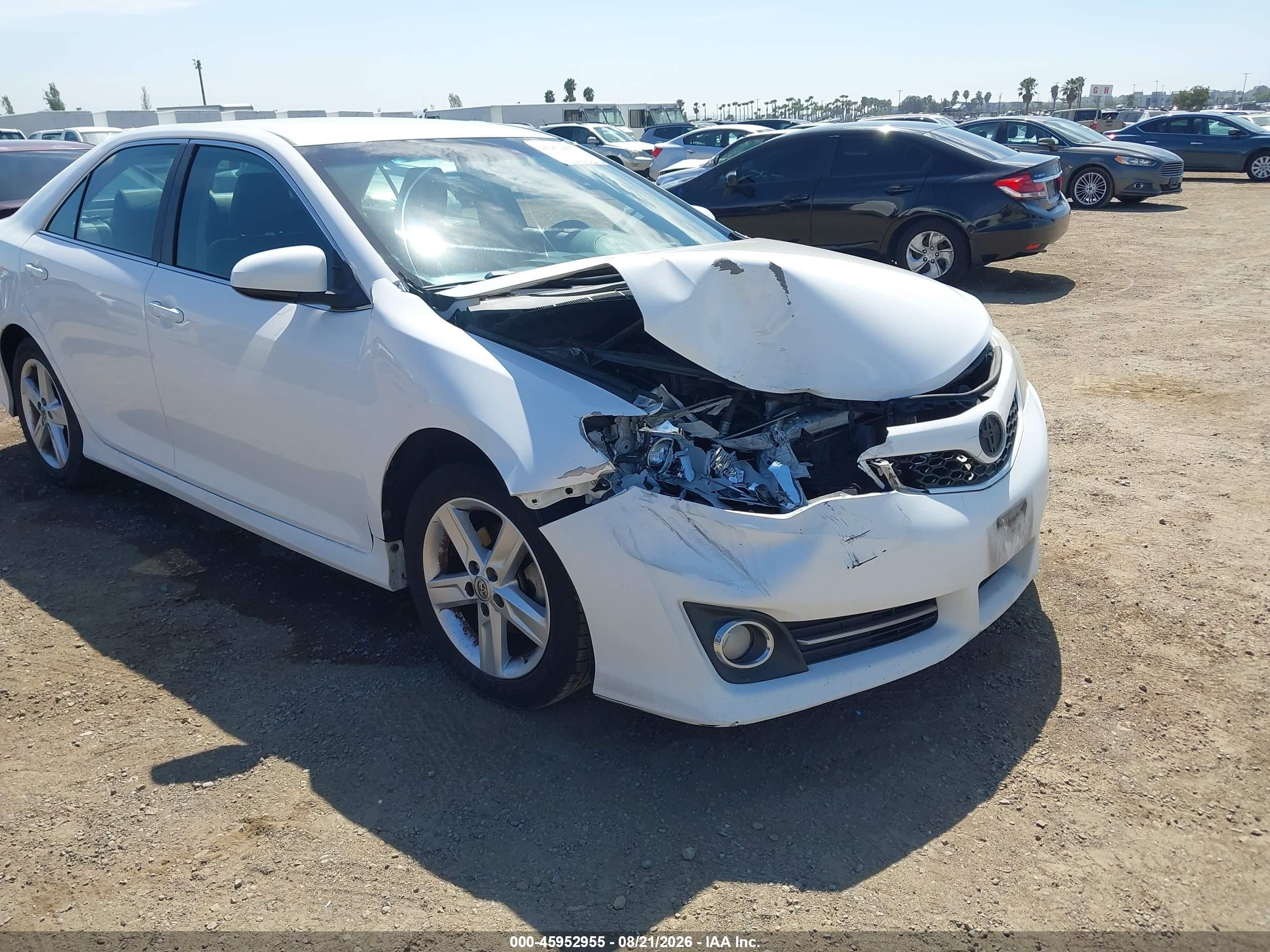 2014 Toyota Camry Se White vin: 4T1BF1FK0EU460566