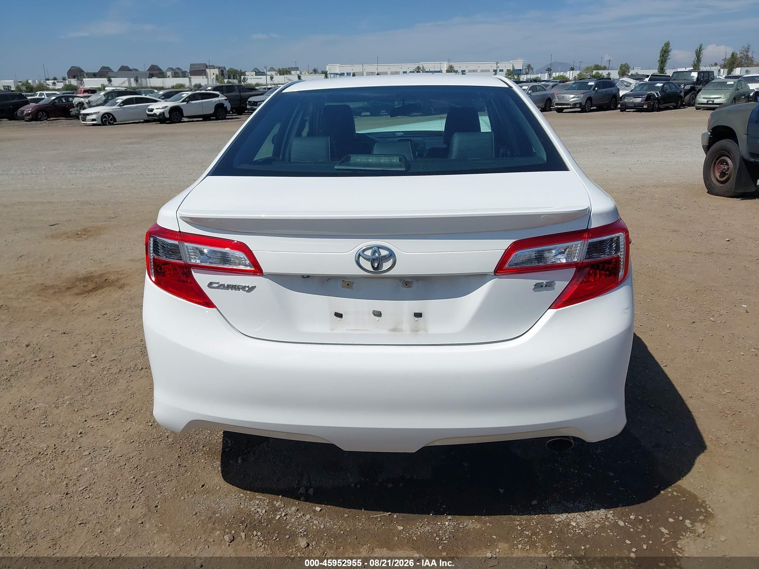 2014 Toyota Camry Se White vin: 4T1BF1FK0EU460566
