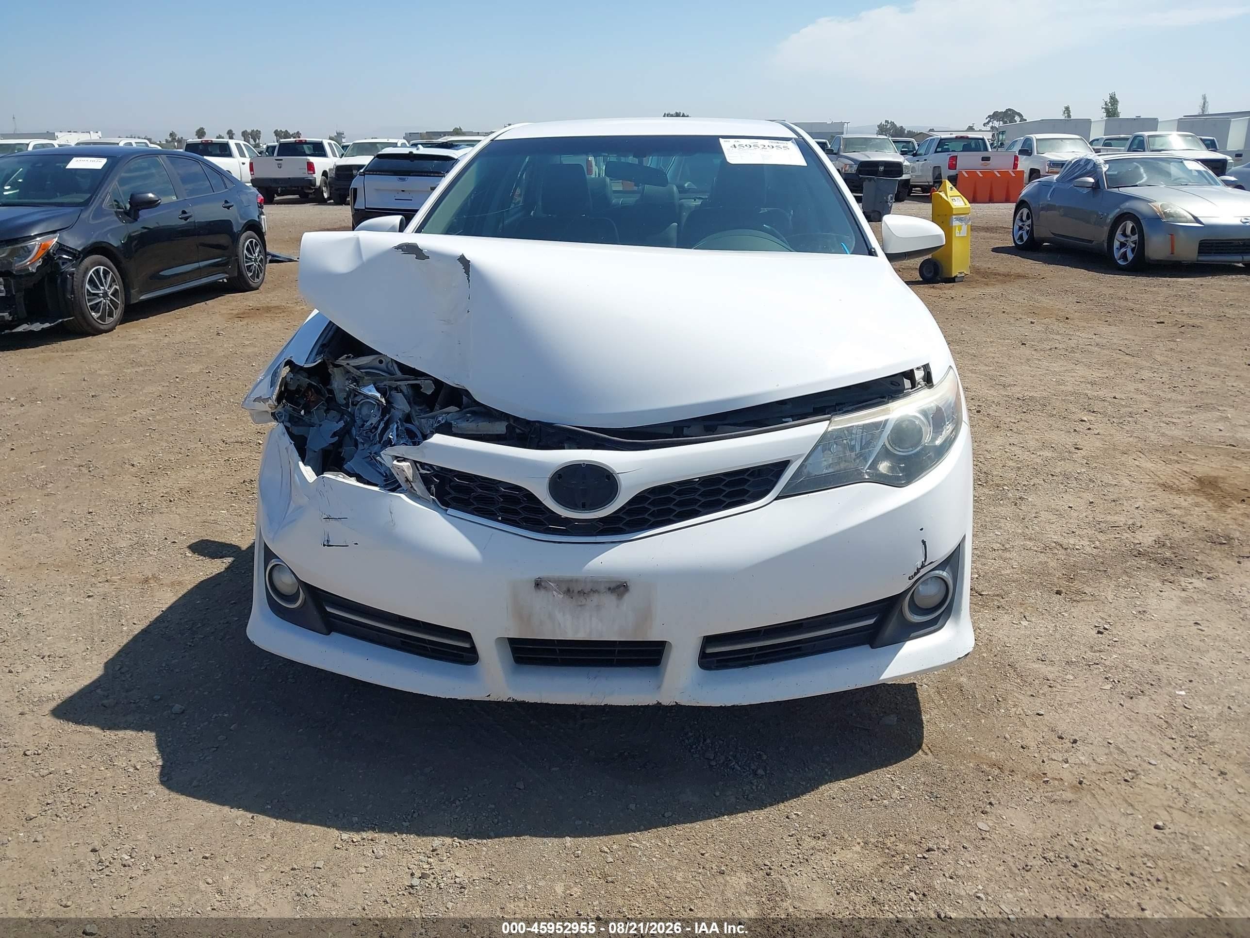 2014 Toyota Camry Se White vin: 4T1BF1FK0EU460566