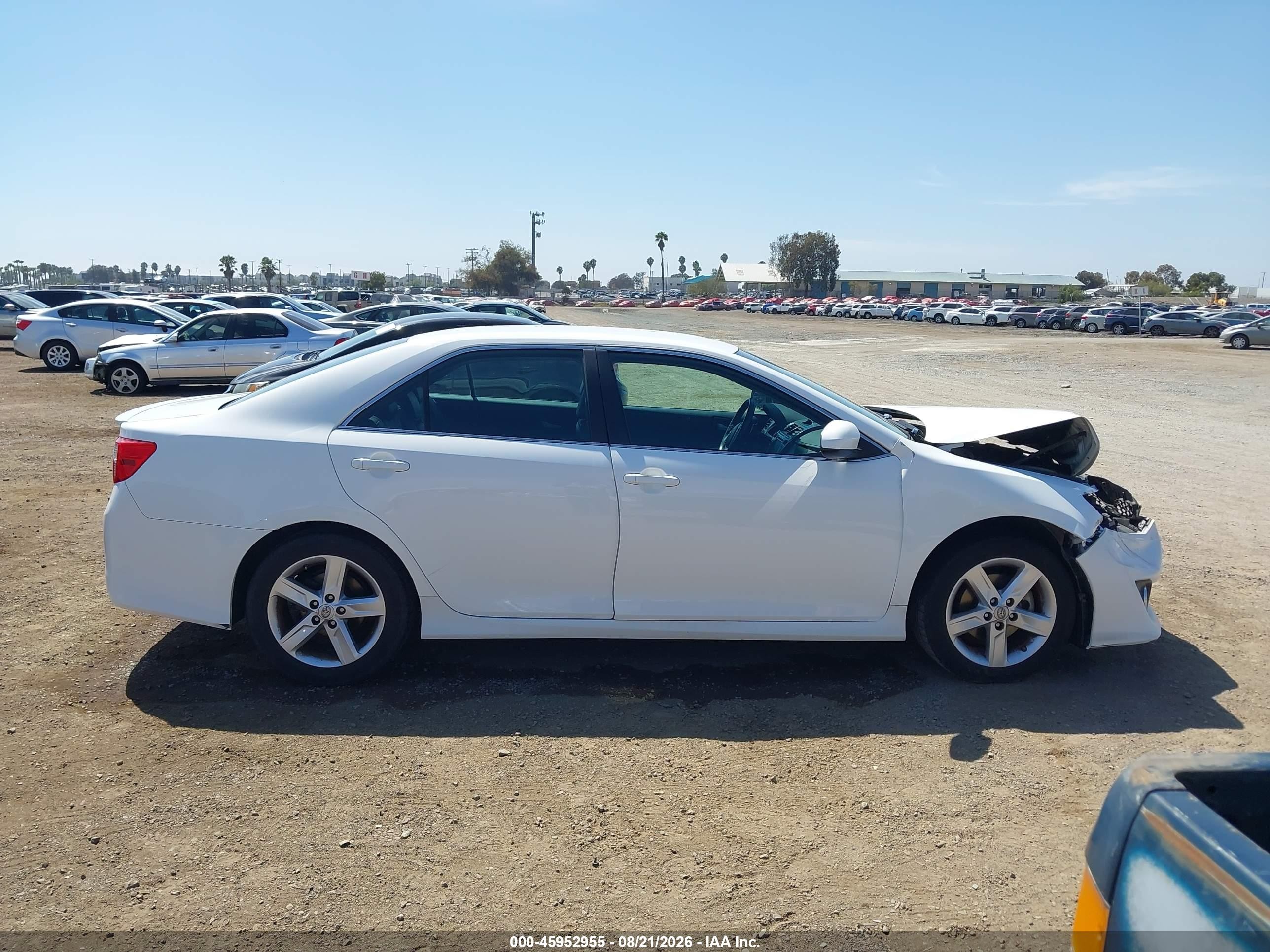 2014 Toyota Camry Se White vin: 4T1BF1FK0EU460566