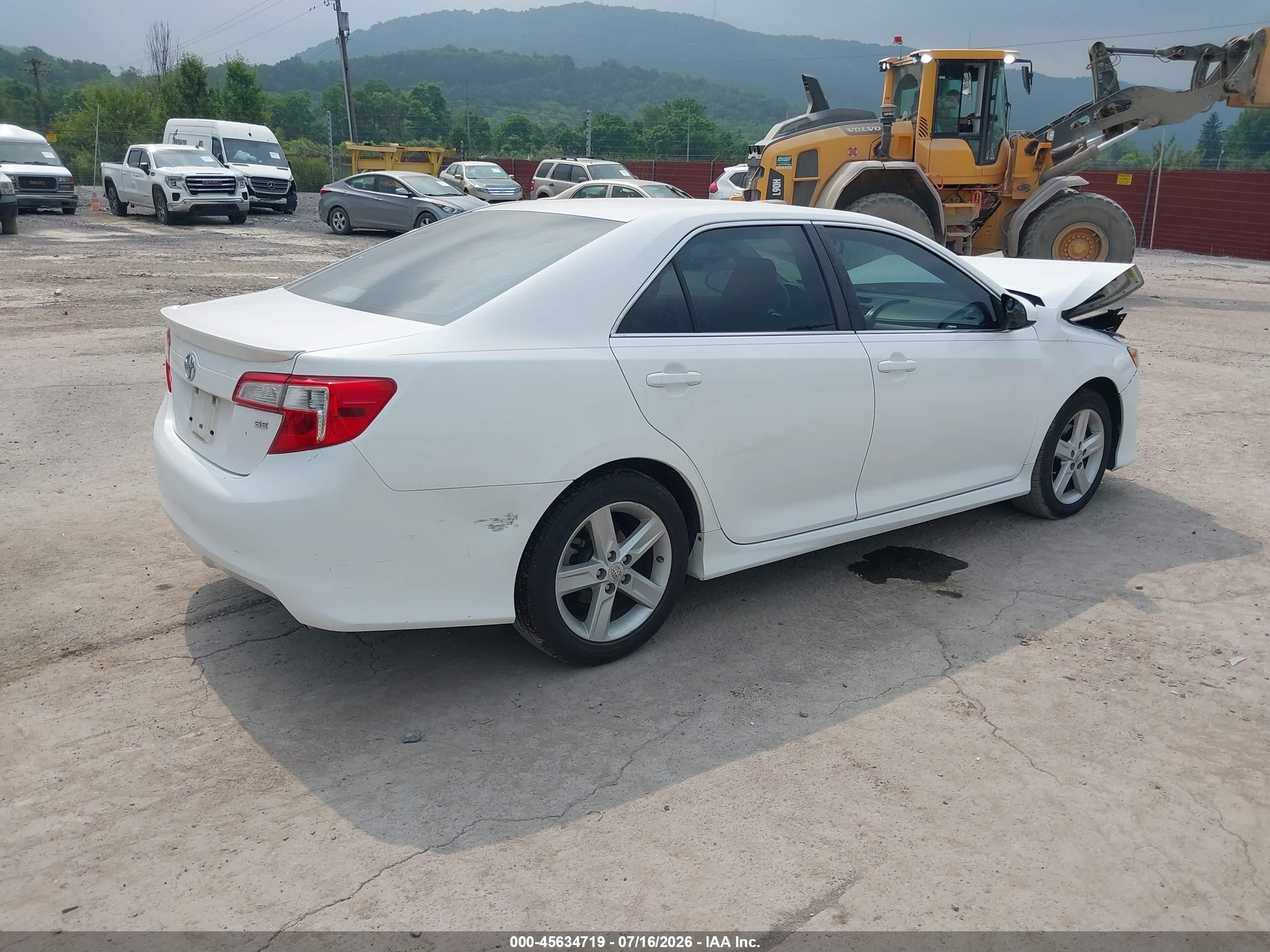 2014 Toyota Camry Se White vin: 4T1BF1FK0EU466626
