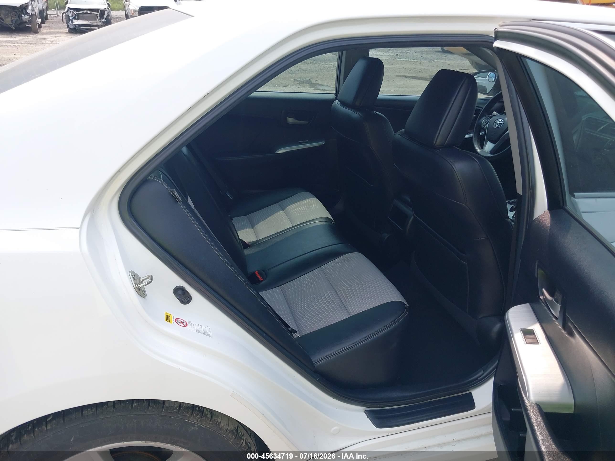 2014 Toyota Camry Se White vin: 4T1BF1FK0EU466626