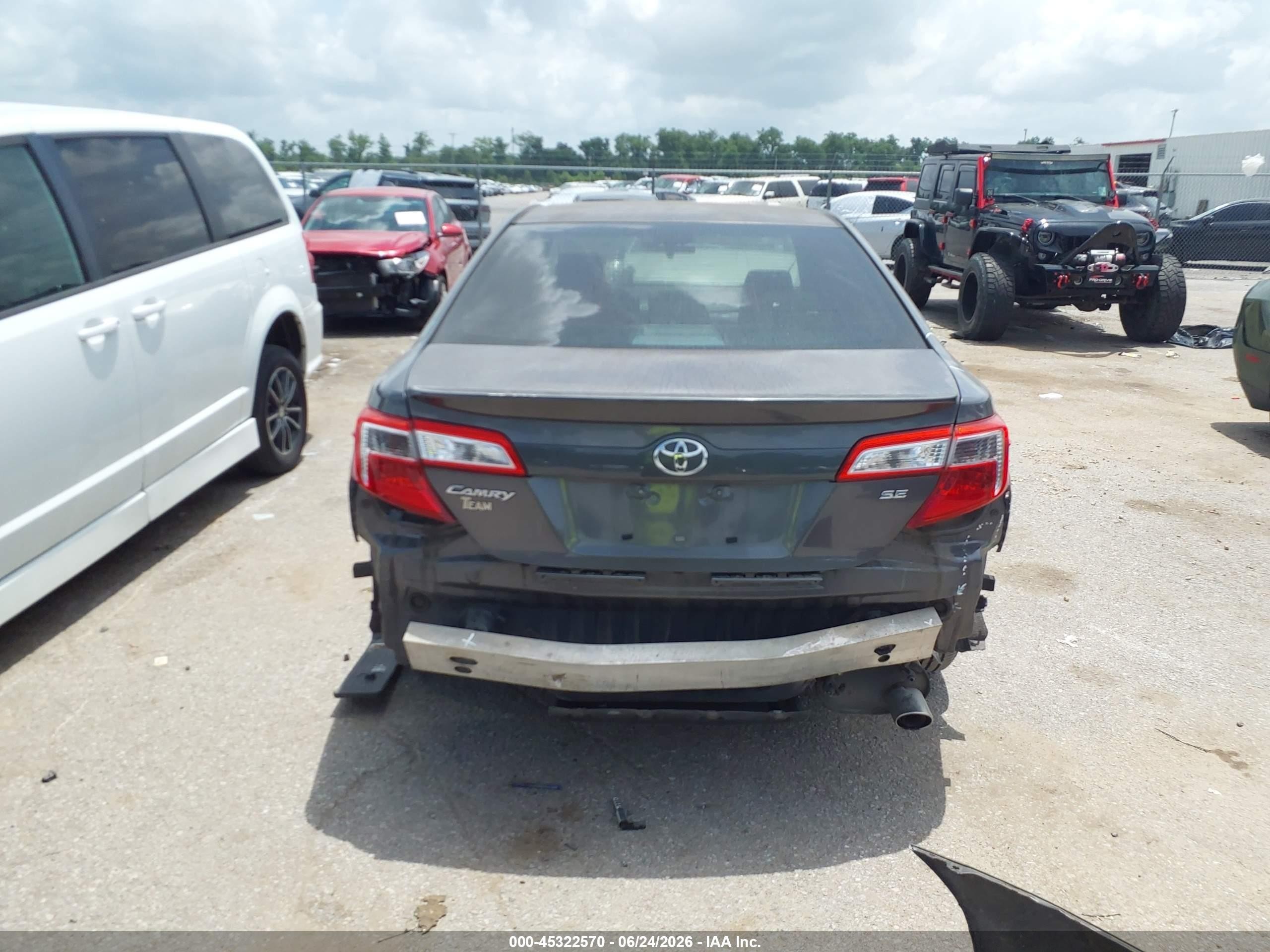2014 Toyota Camry Se Gray vin: 4T1BF1FK0EU734915