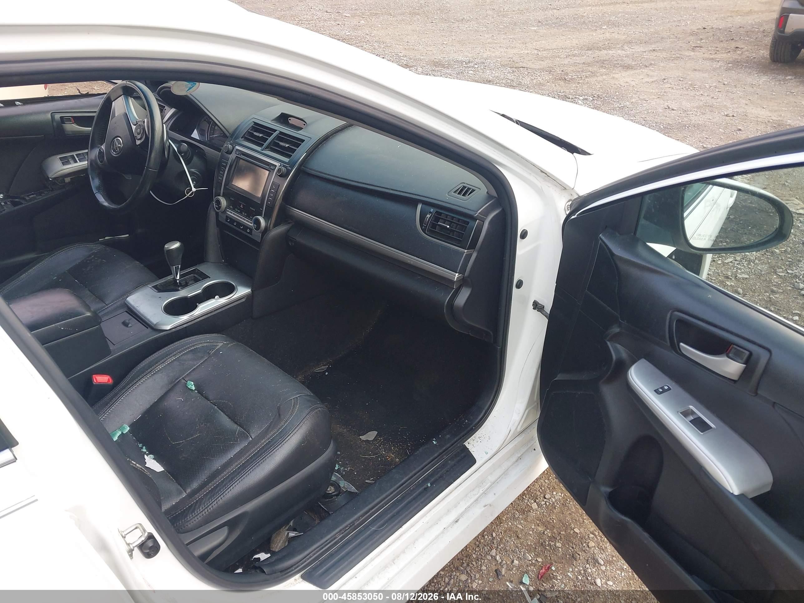 2014 Toyota Camry Se Sport White vin: 4T1BF1FK0EU739953