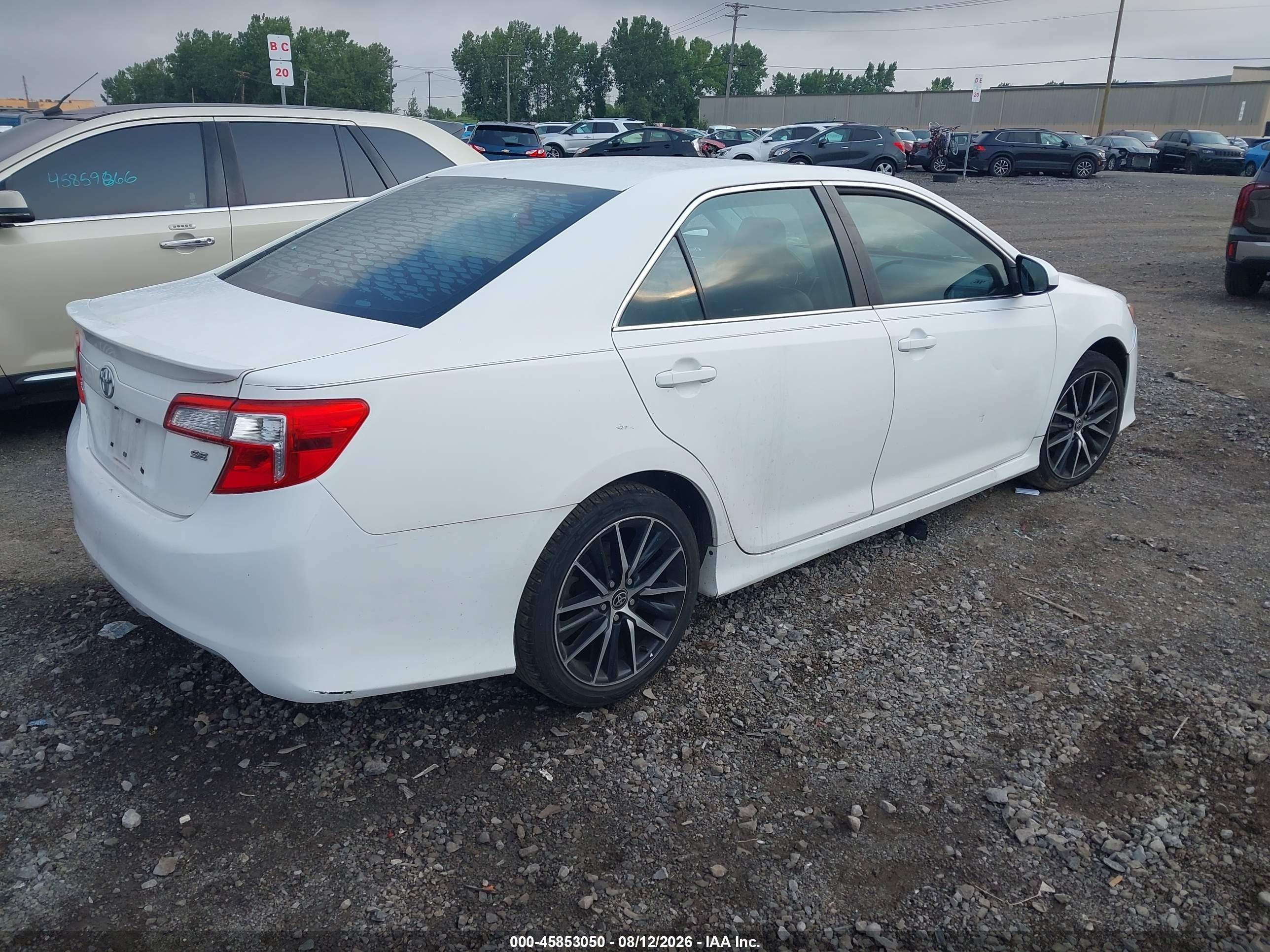 2014 Toyota Camry Se Sport White vin: 4T1BF1FK0EU739953