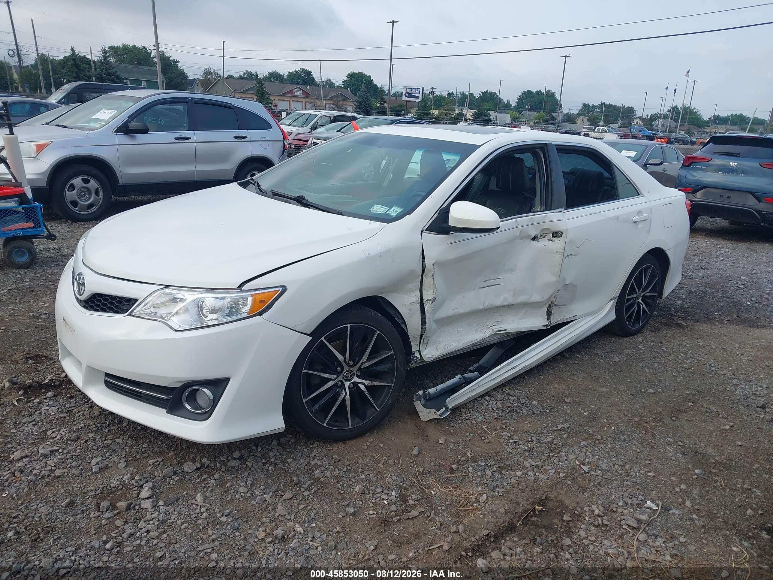2014 Toyota Camry Se Sport White vin: 4T1BF1FK0EU739953