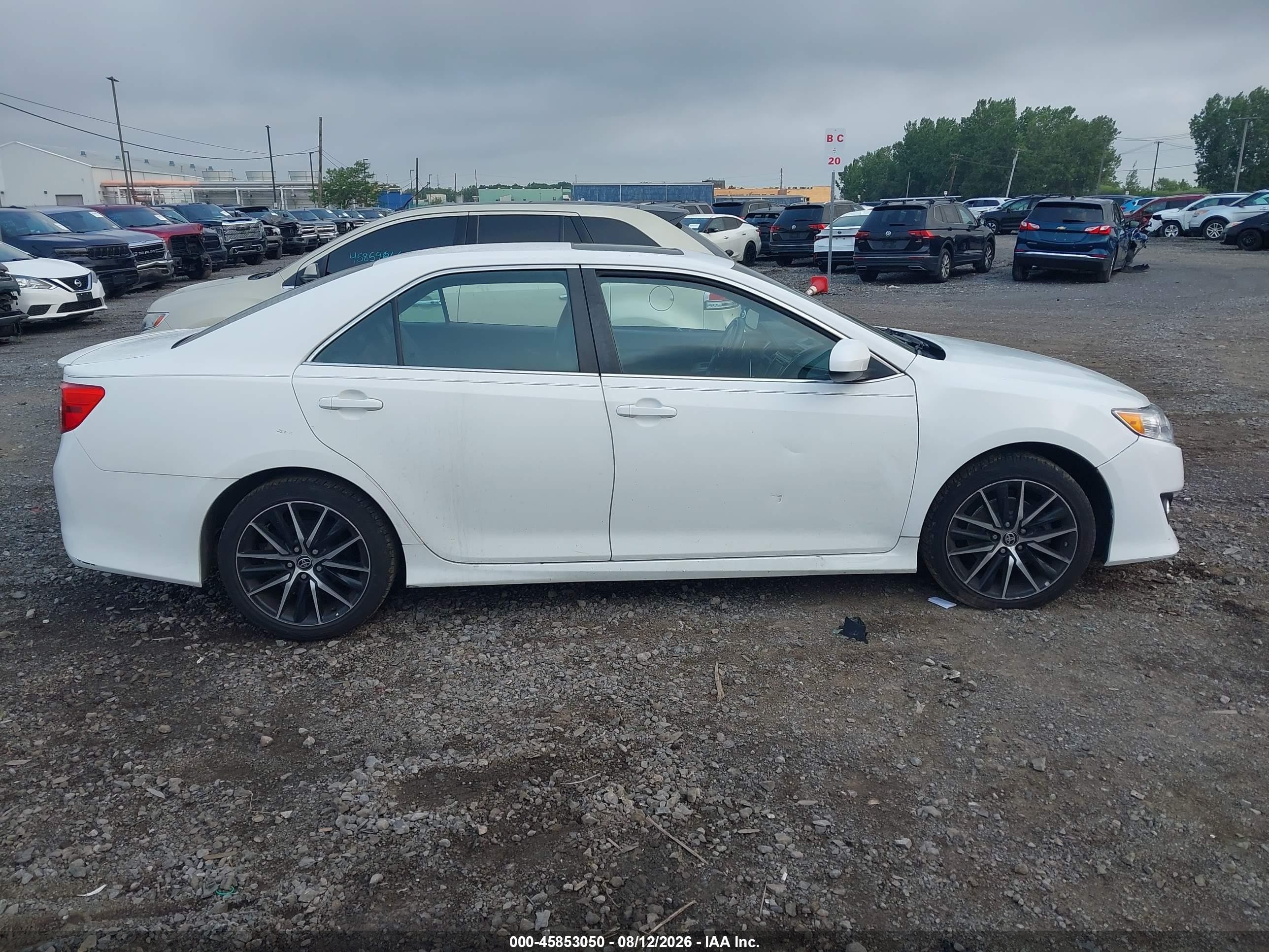 2014 Toyota Camry Se Sport White vin: 4T1BF1FK0EU739953