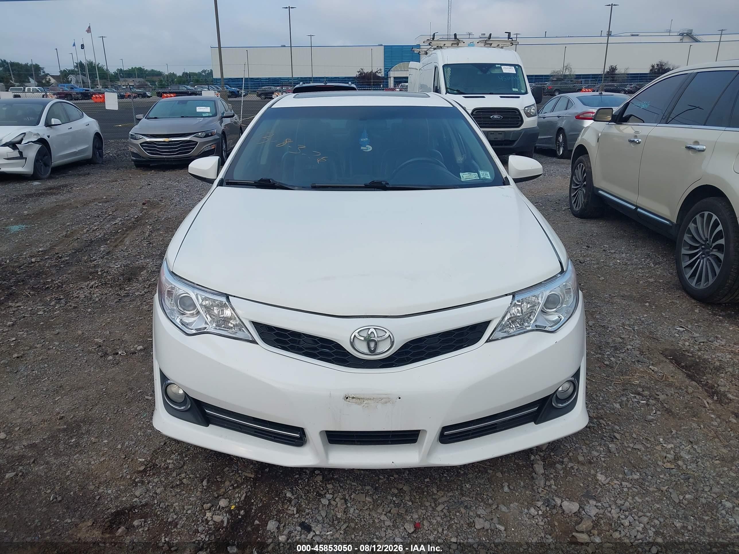 2014 Toyota Camry Se Sport White vin: 4T1BF1FK0EU739953