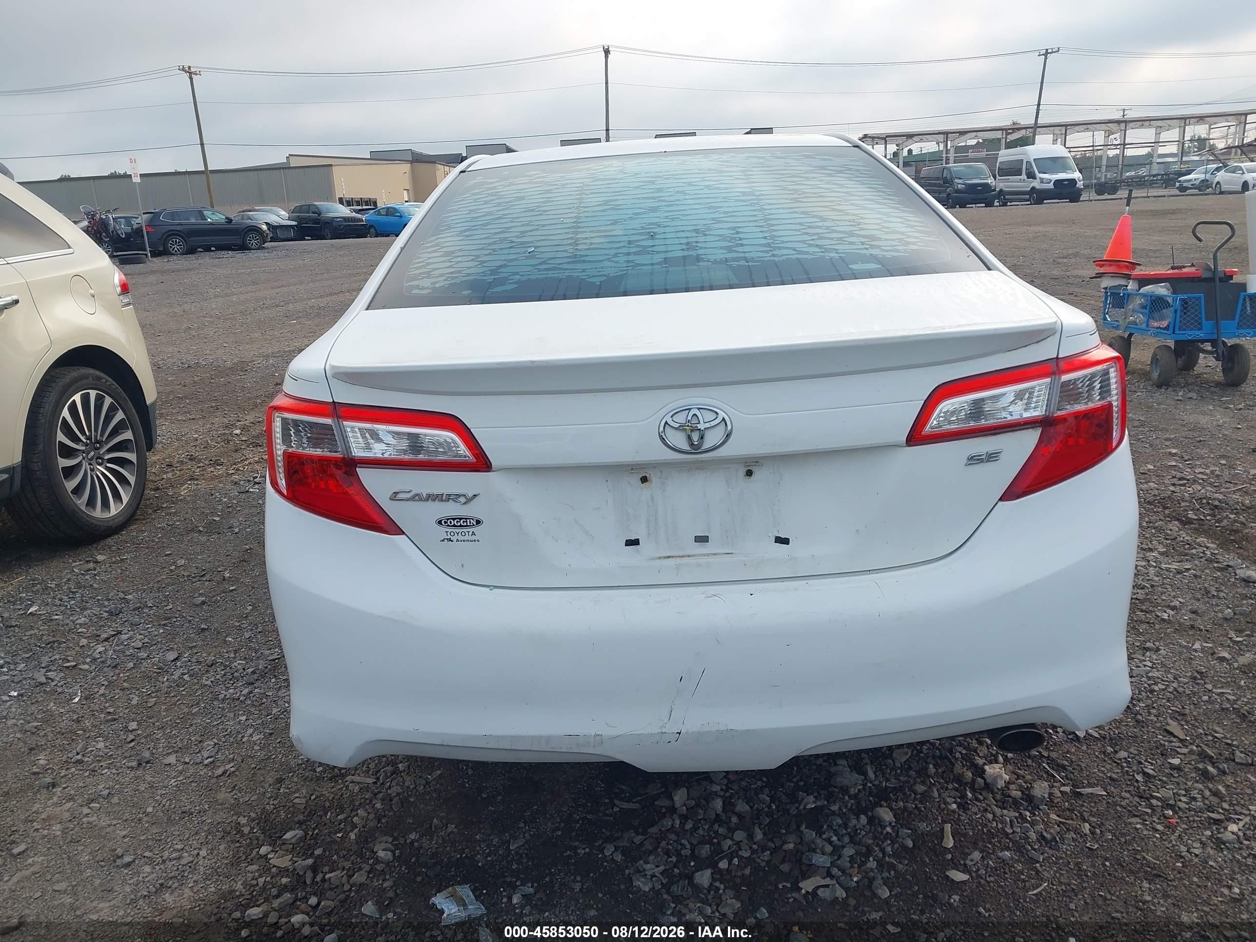 2014 Toyota Camry Se Sport White vin: 4T1BF1FK0EU739953
