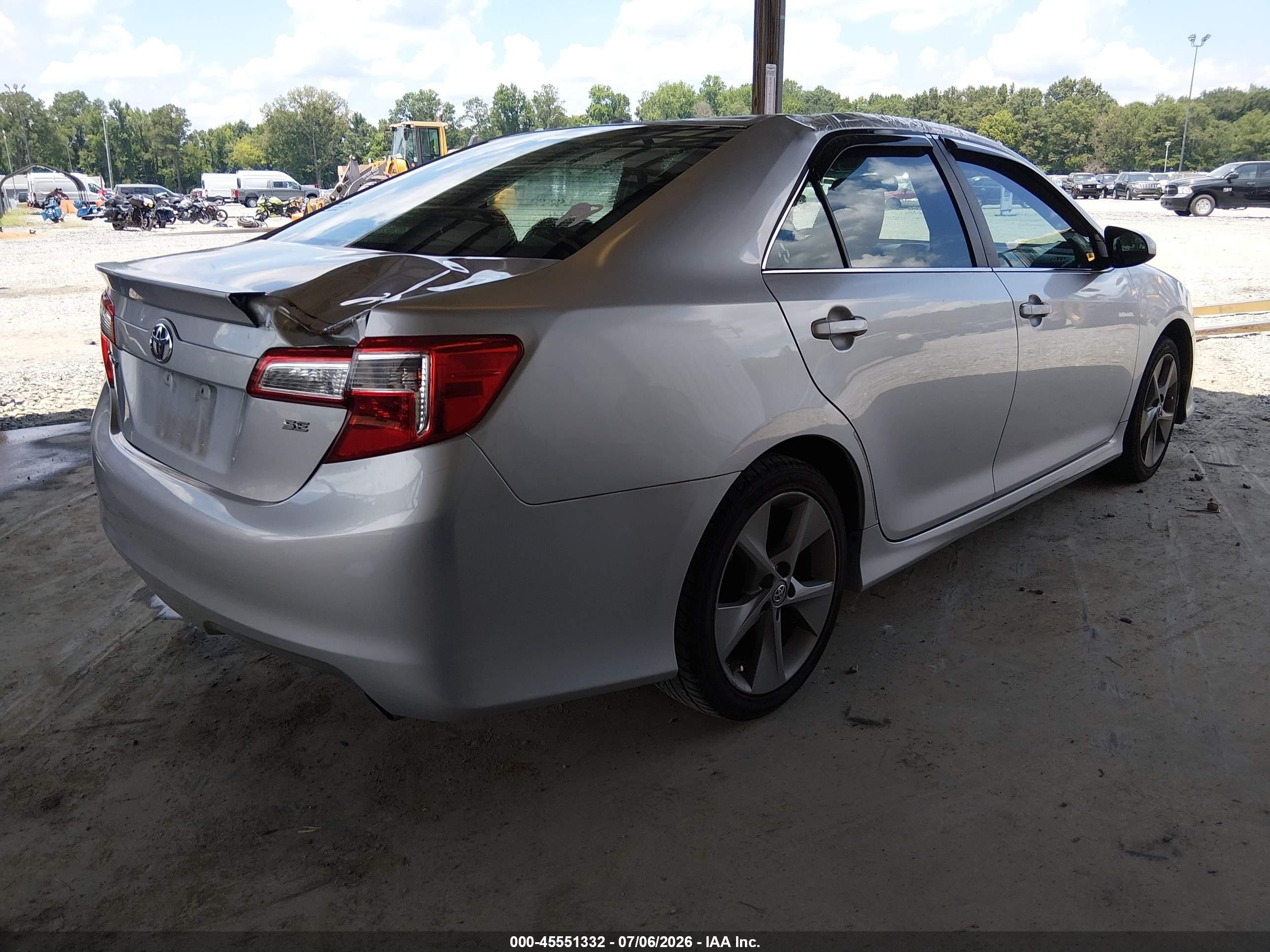 2014 Toyota Camry Se Sport Серебряный vin: 4T1BF1FK0EU743128