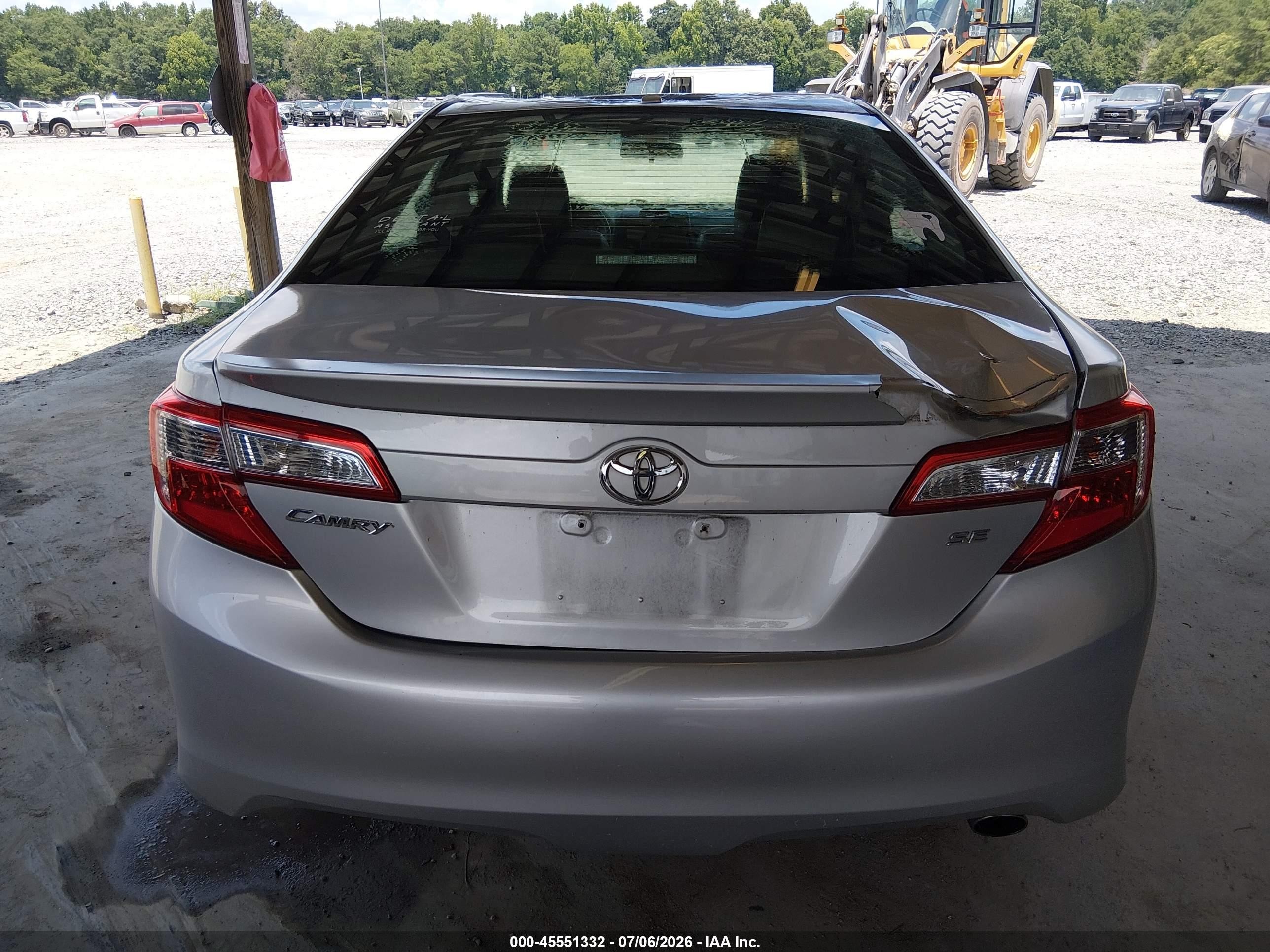 2014 Toyota Camry Se Sport Серебряный vin: 4T1BF1FK0EU743128