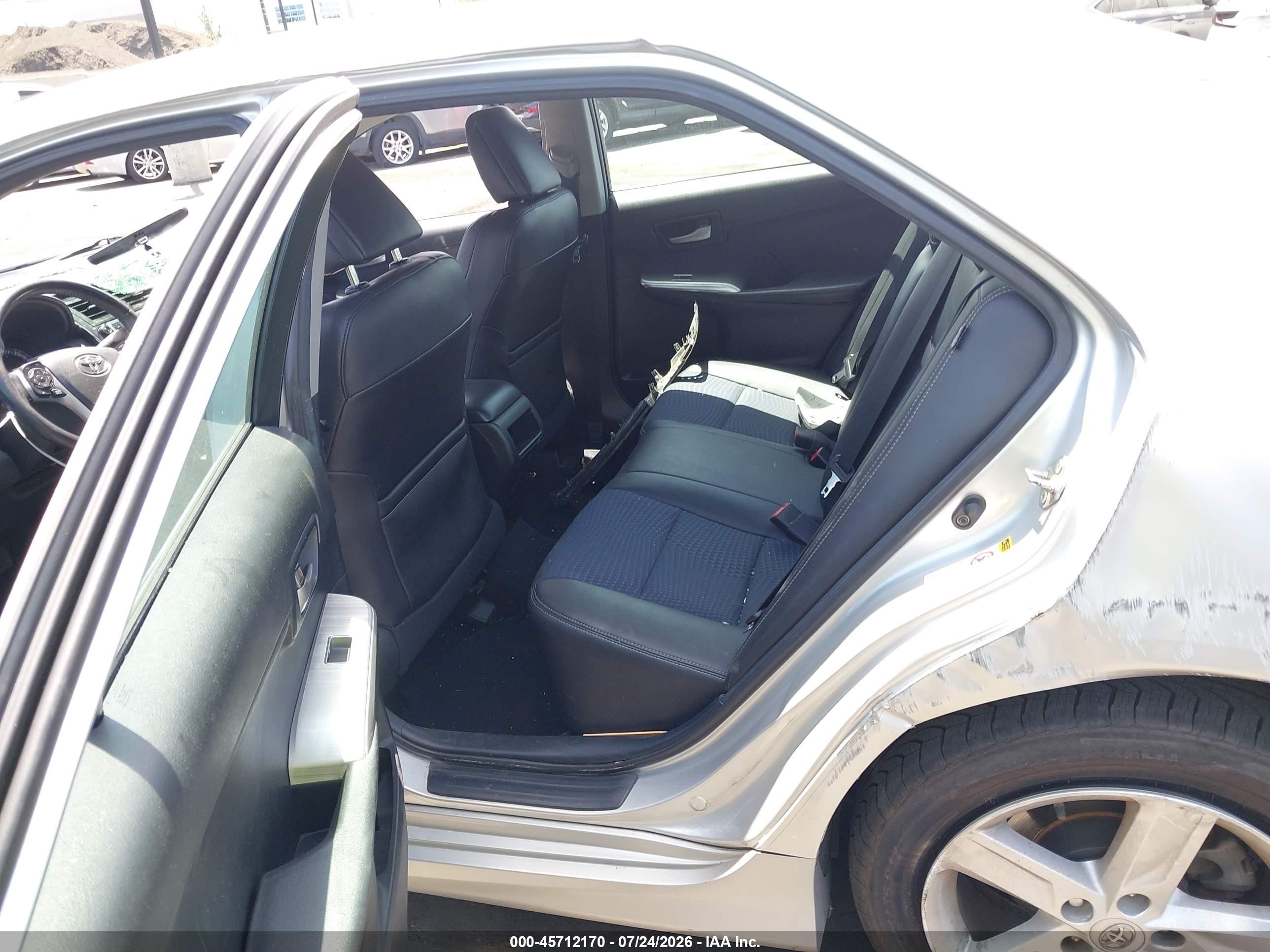 2014 Toyota Camry Se Серебряный vin: 4T1BF1FK0EU747681