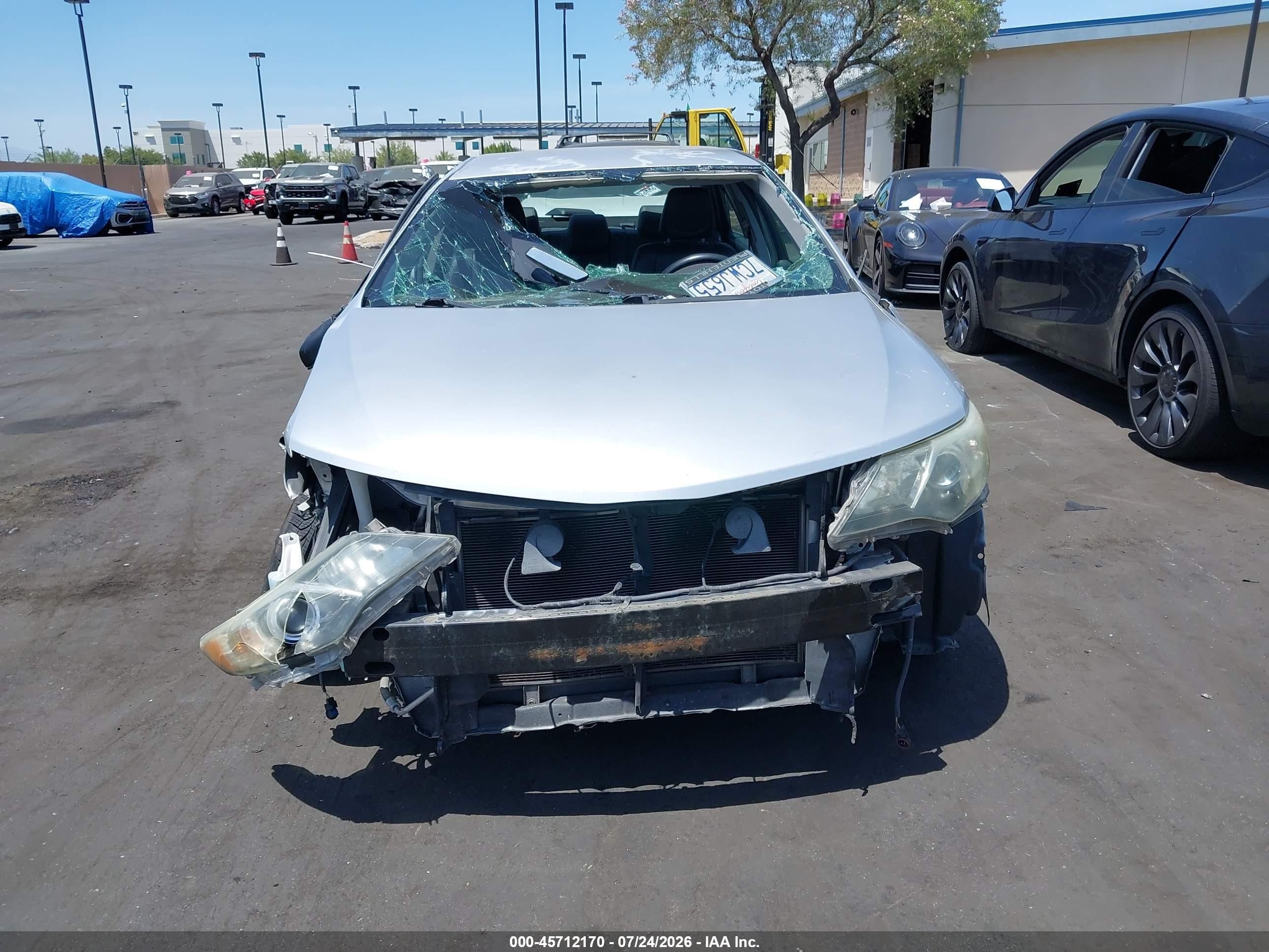 2014 Toyota Camry Se Серебряный vin: 4T1BF1FK0EU747681