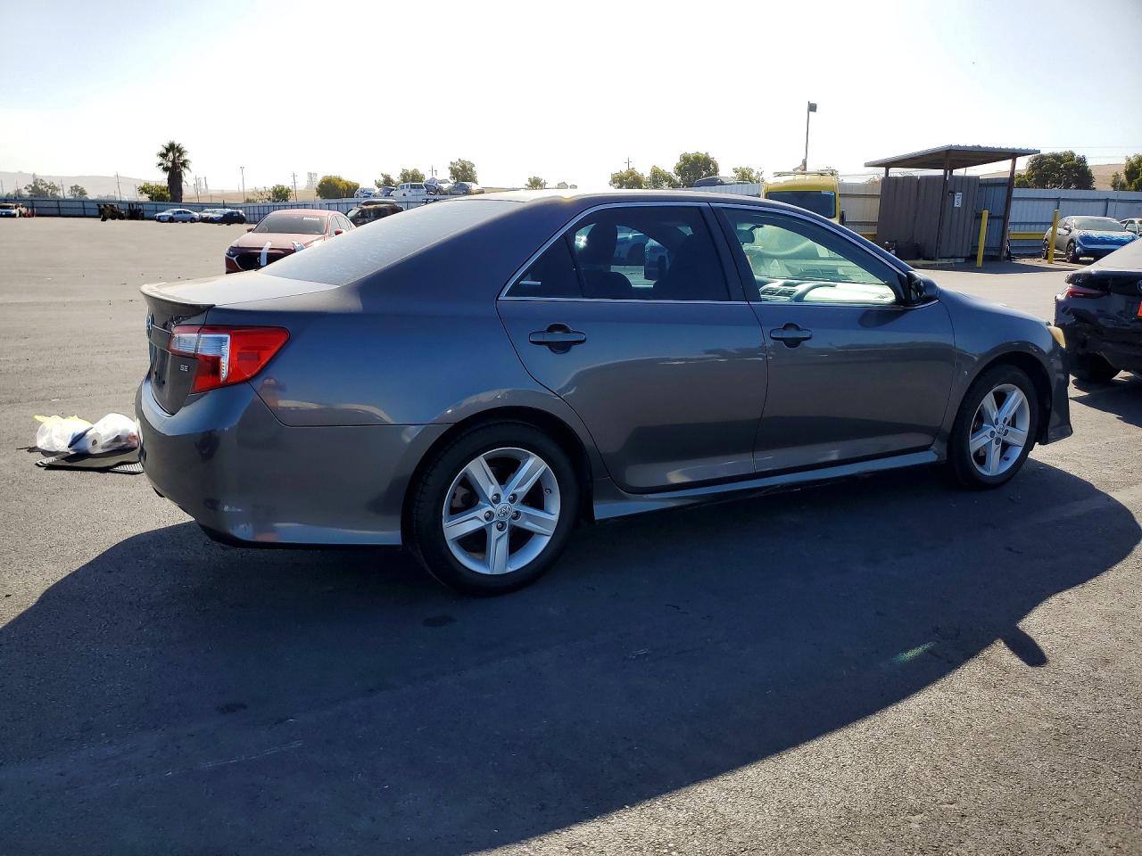 2014 Toyota Camry Se Серый vin: 4T1BF1FK0EU767624
