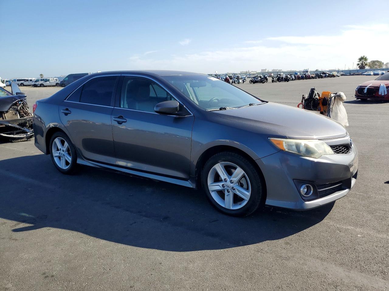 2014 Toyota Camry Se Серый vin: 4T1BF1FK0EU767624