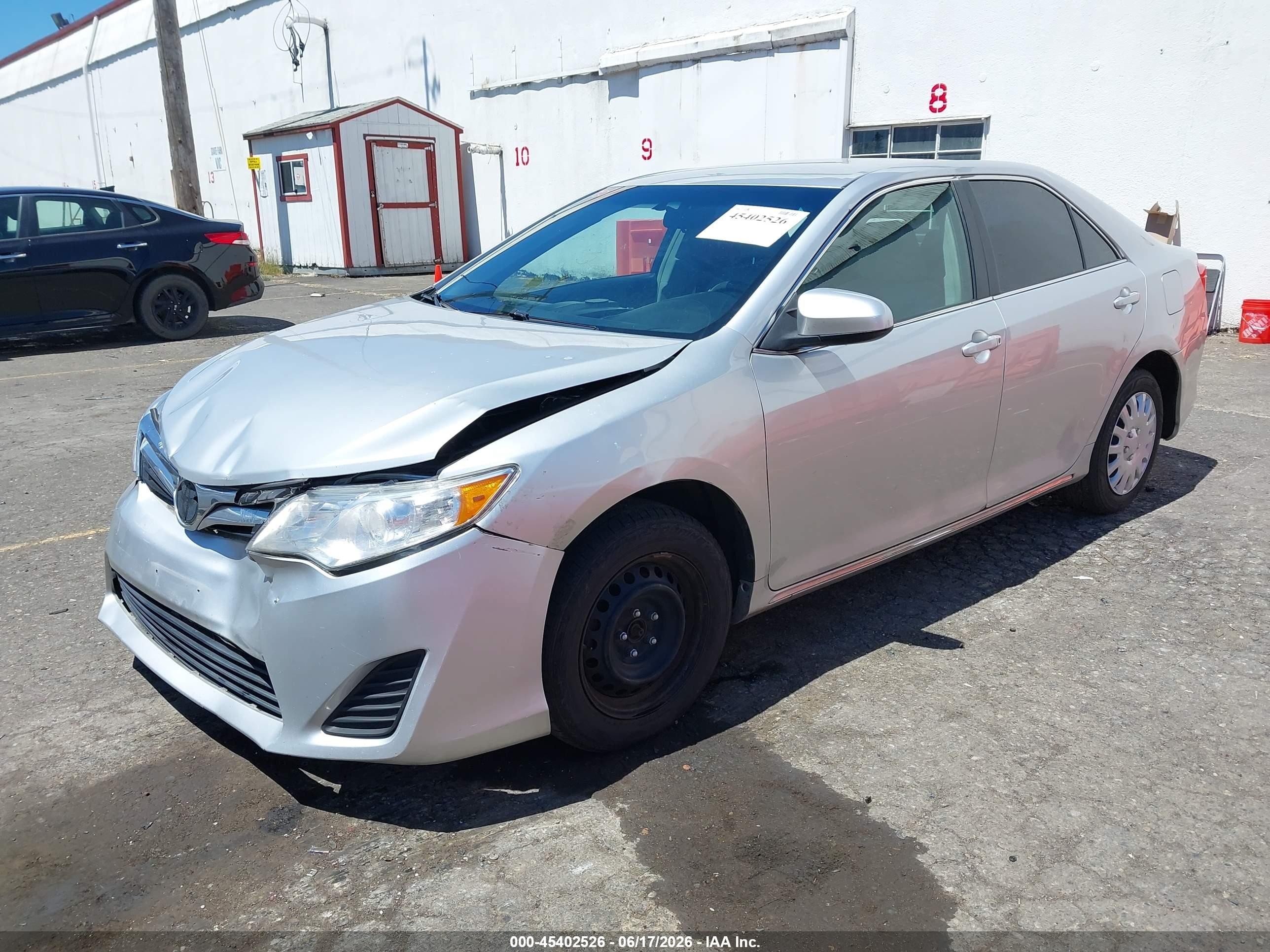 2014 Toyota Camry Le Silver vin: 4T1BF1FK0EU796542