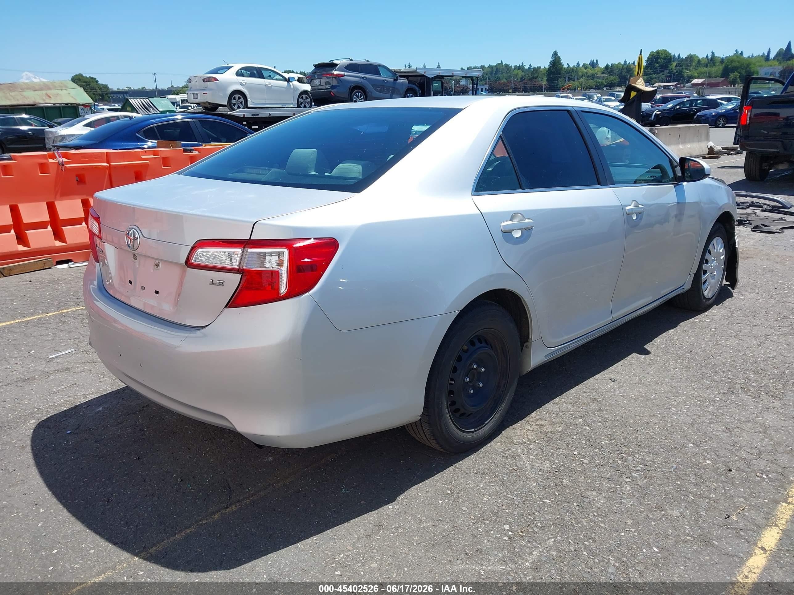 2014 Toyota Camry Le Silver vin: 4T1BF1FK0EU796542