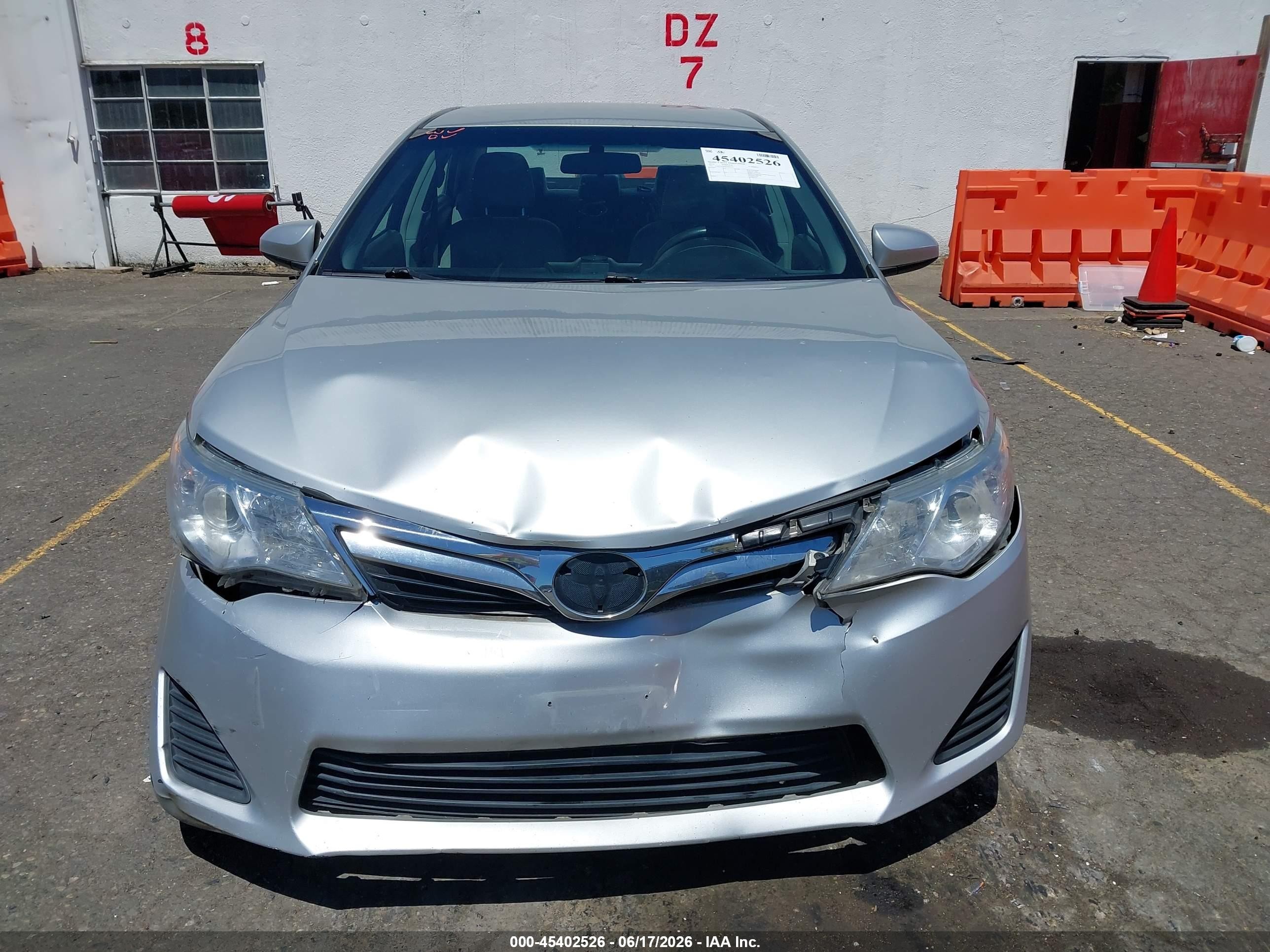 2014 Toyota Camry Le Silver vin: 4T1BF1FK0EU796542