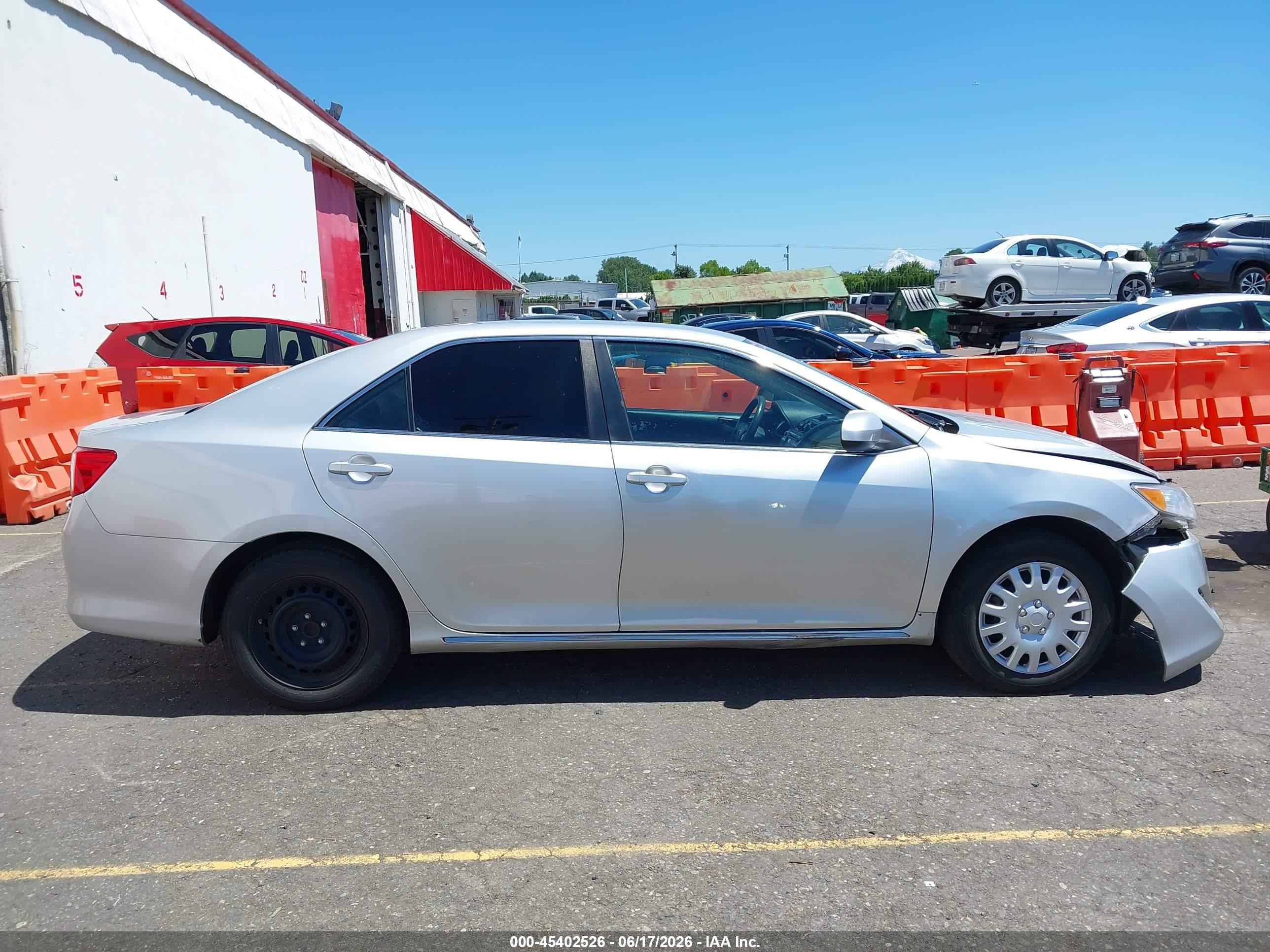 2014 Toyota Camry Le Silver vin: 4T1BF1FK0EU796542