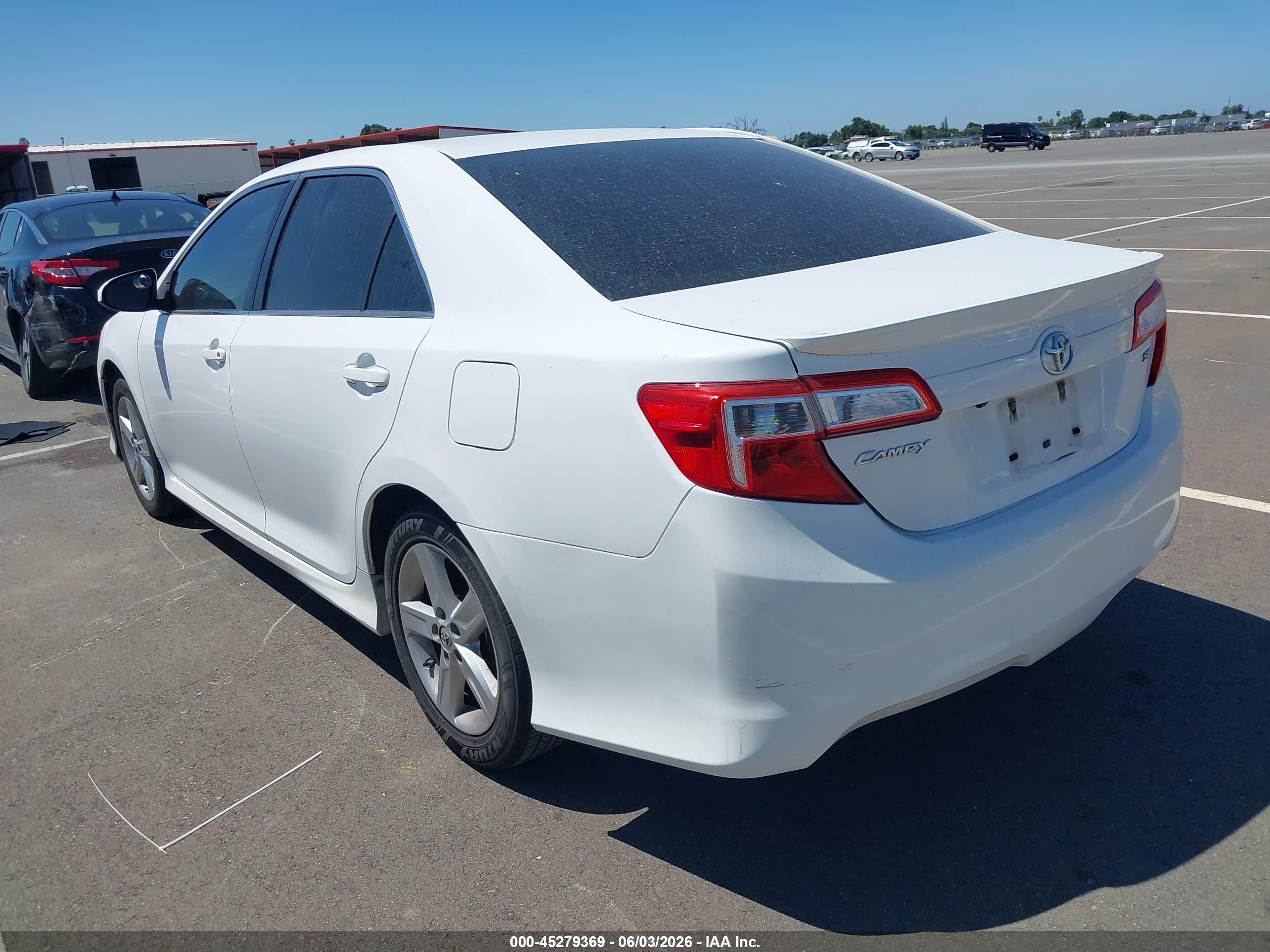 2014 Toyota Camry Se Белый vin: 4T1BF1FK0EU812996