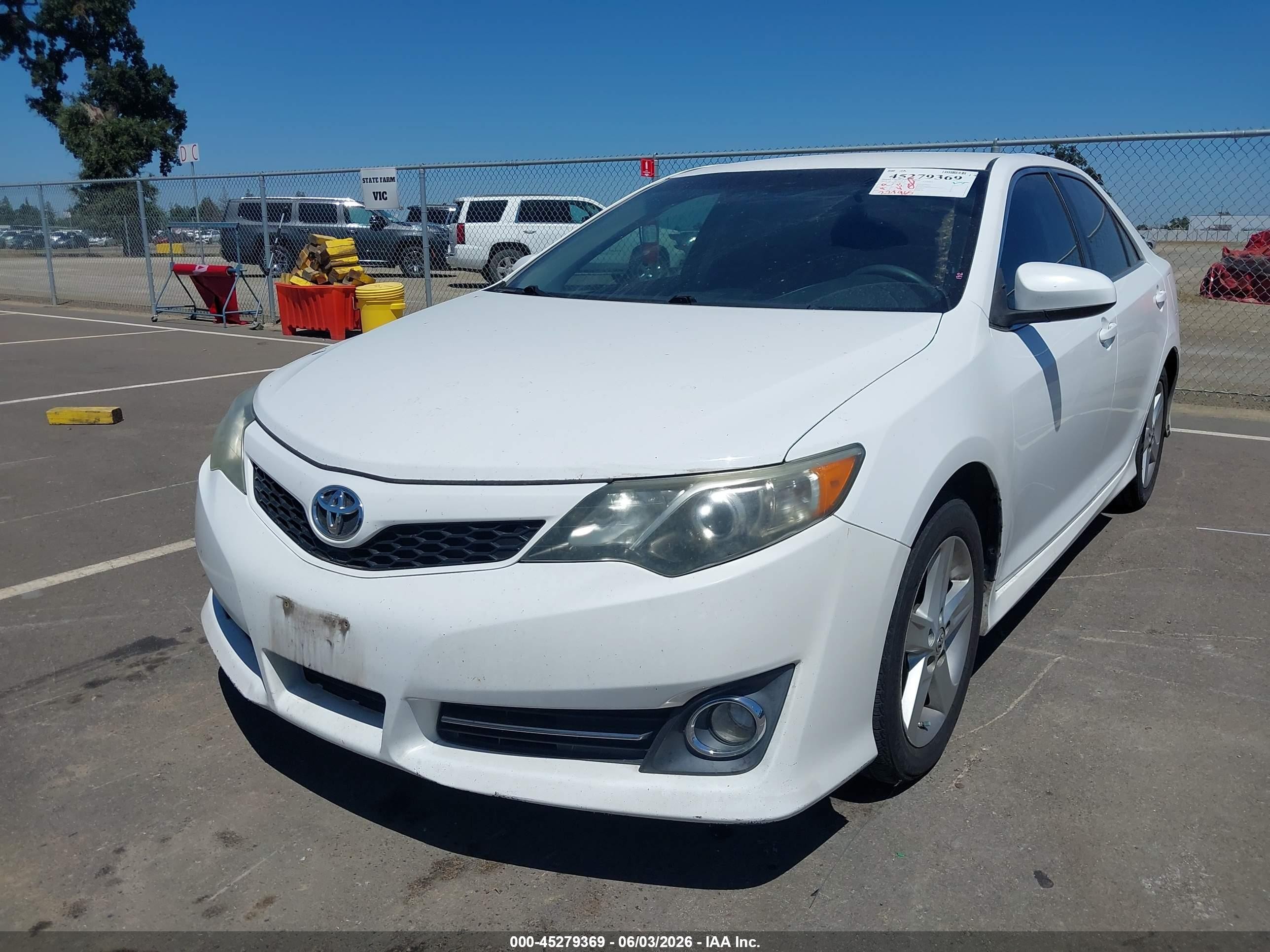 2014 Toyota Camry Se Белый vin: 4T1BF1FK0EU812996
