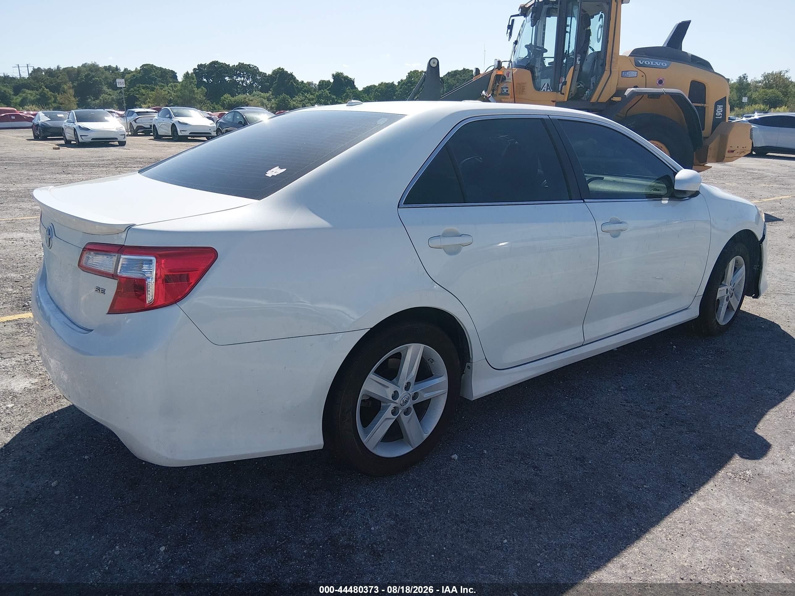 2014 Toyota Camry Se White vin: 4T1BF1FK0EU816272