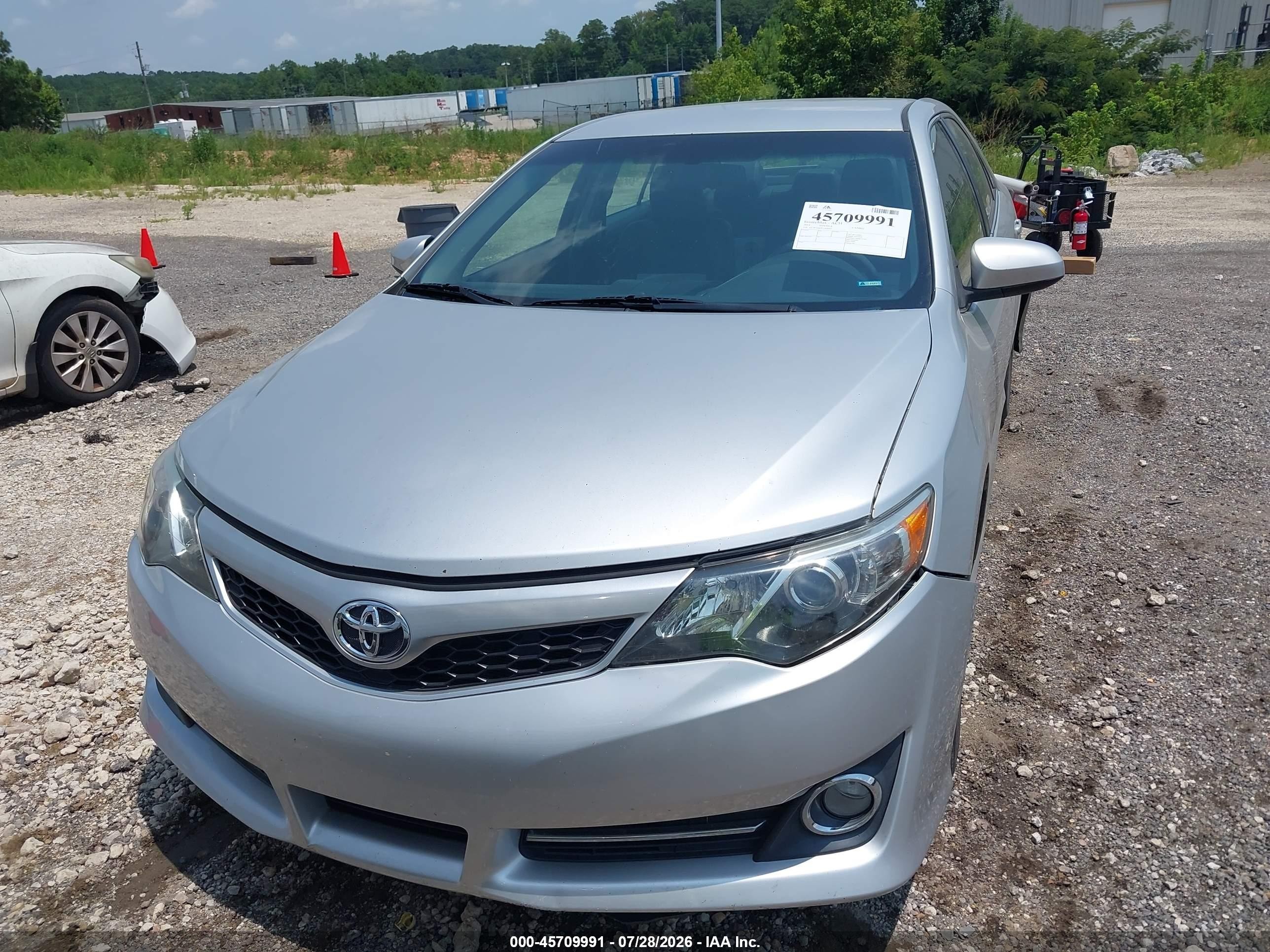 2014 Toyota Camry Se Silver vin: 4T1BF1FK0EU816997