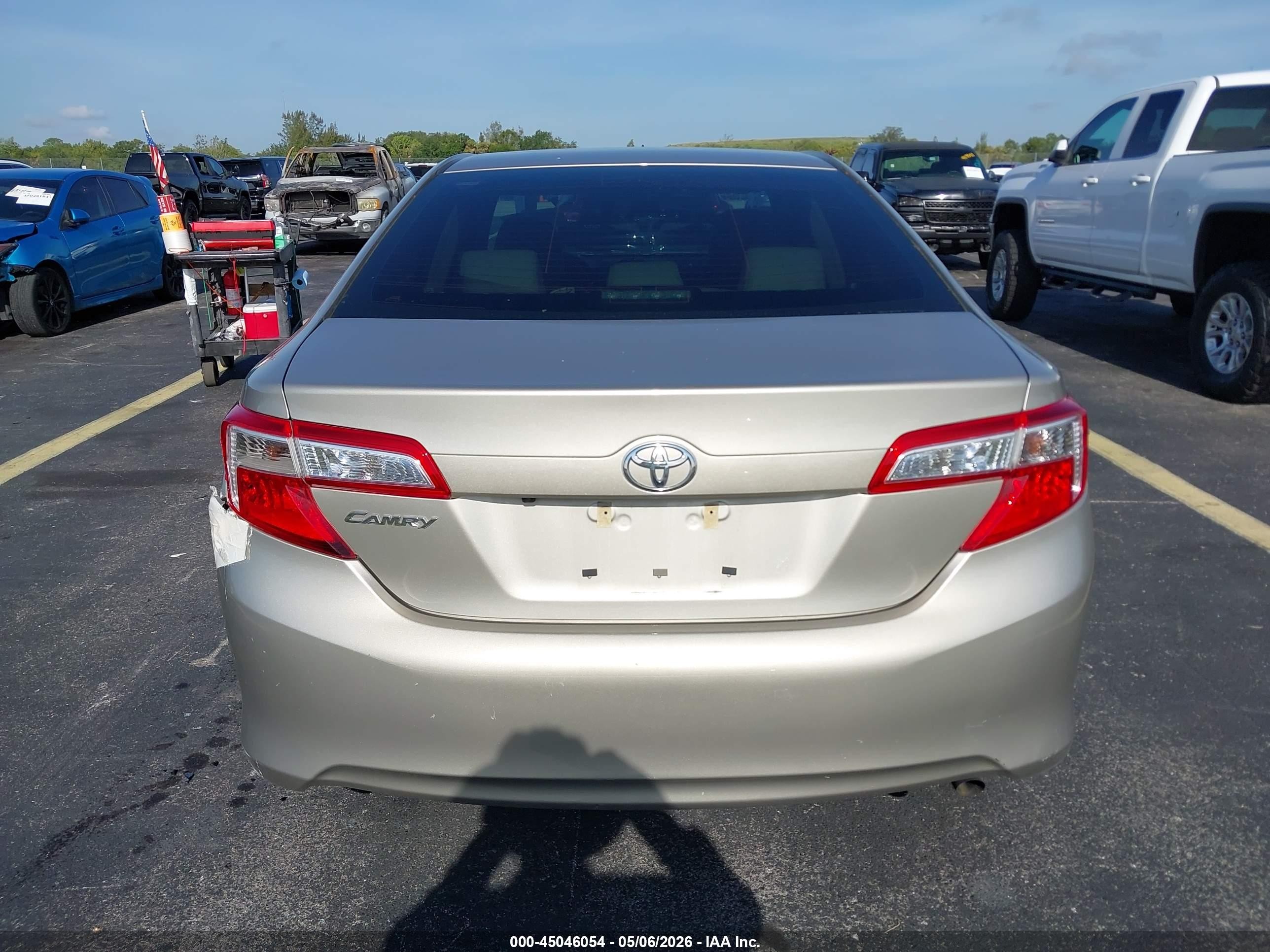 2014 Toyota Camry L Beige vin: 4T1BF1FK0EU832567