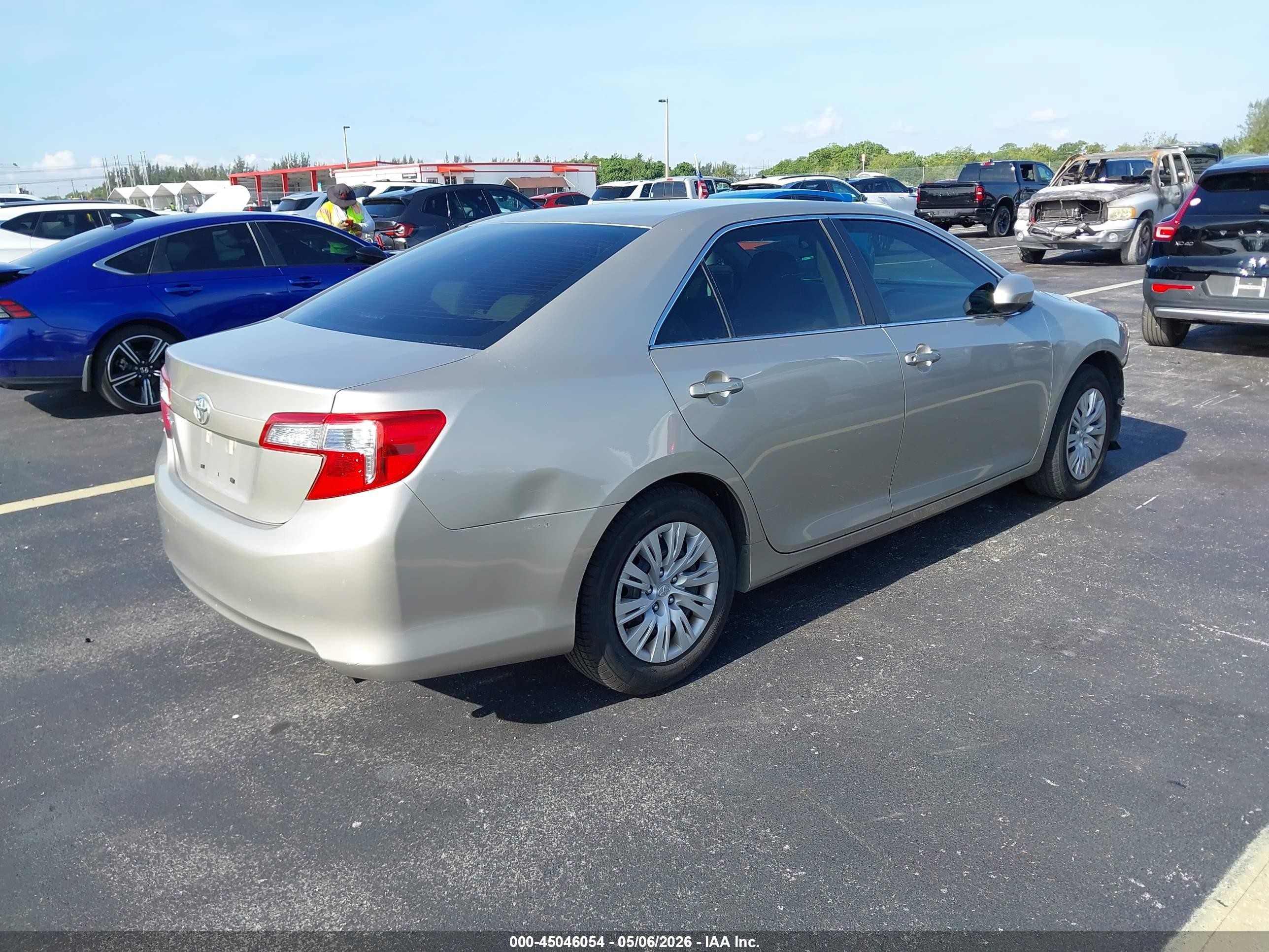 2014 Toyota Camry L Beige vin: 4T1BF1FK0EU832567