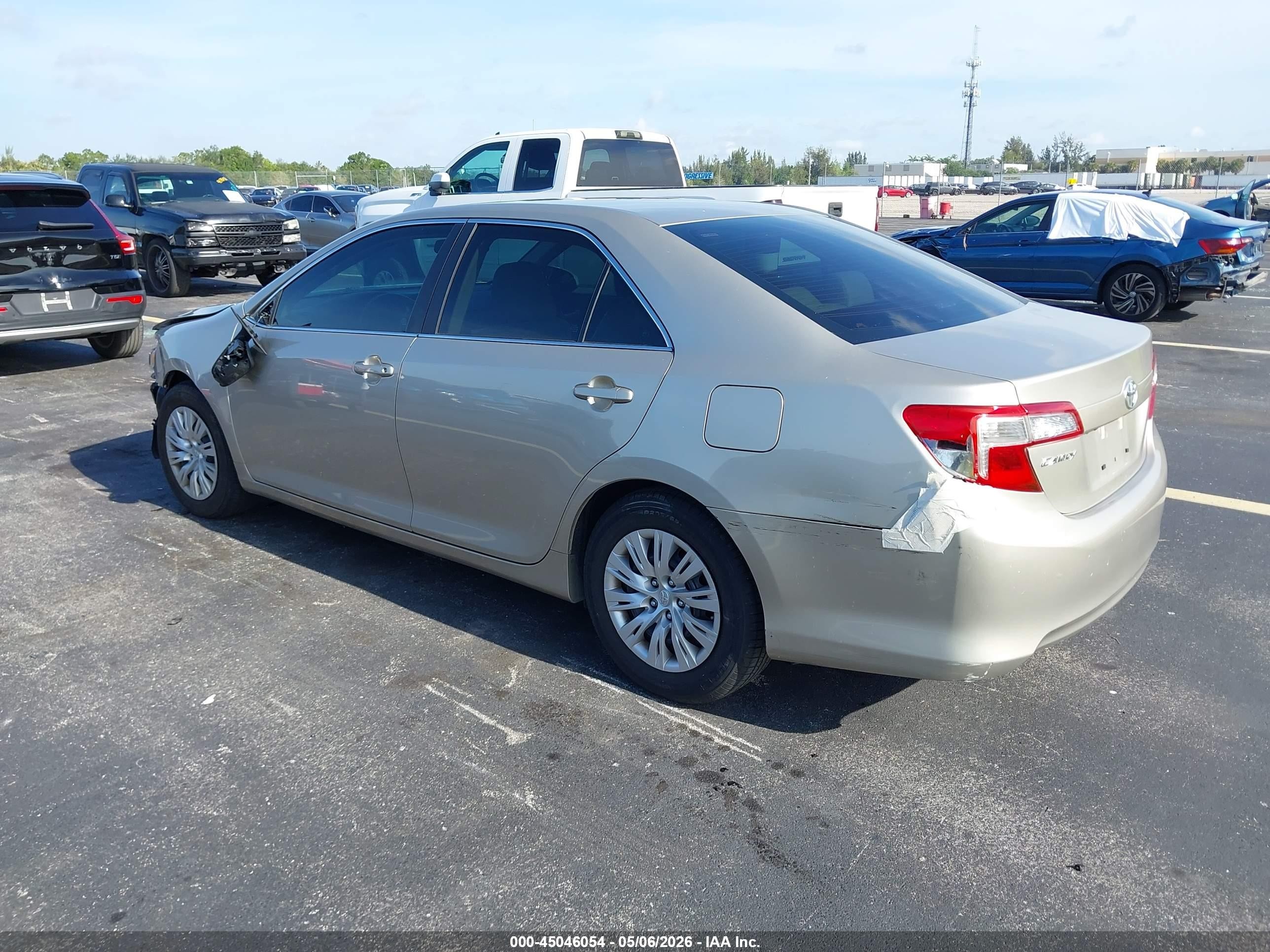 2014 Toyota Camry L Beige vin: 4T1BF1FK0EU832567