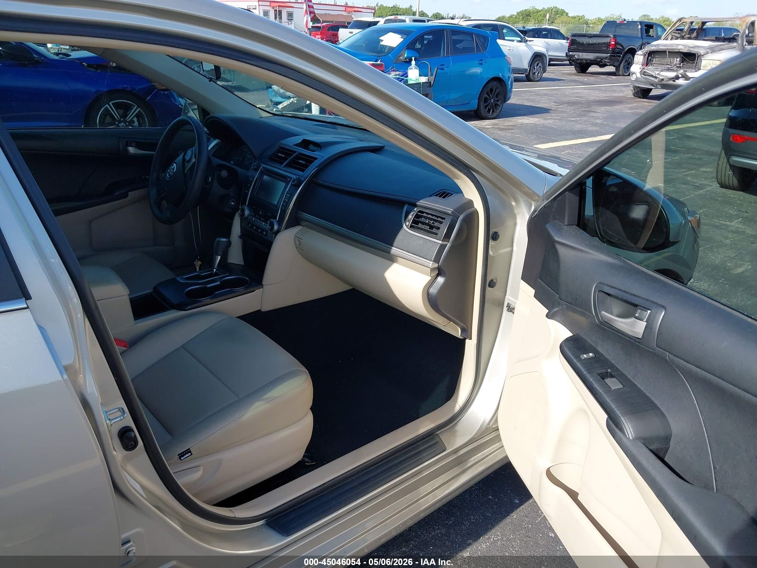 2014 Toyota Camry L Beige vin: 4T1BF1FK0EU832567