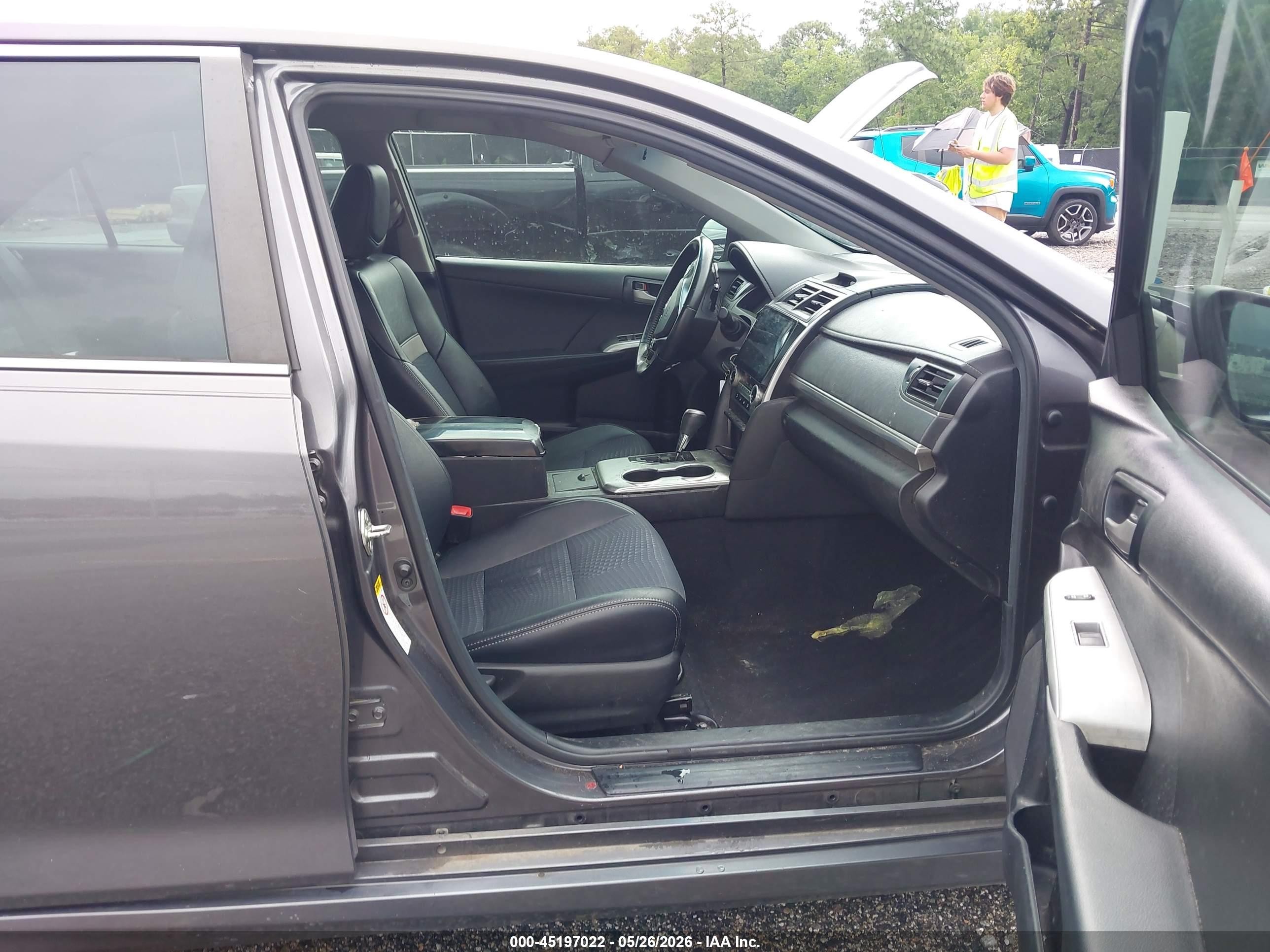 2014 Toyota Camry Se Gray vin: 4T1BF1FK0EU832617