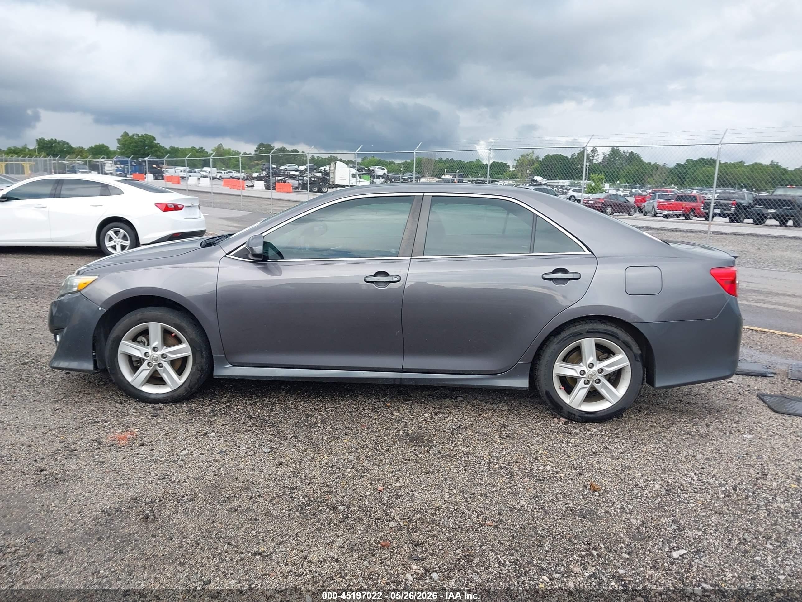 2014 Toyota Camry Se Gray vin: 4T1BF1FK0EU832617