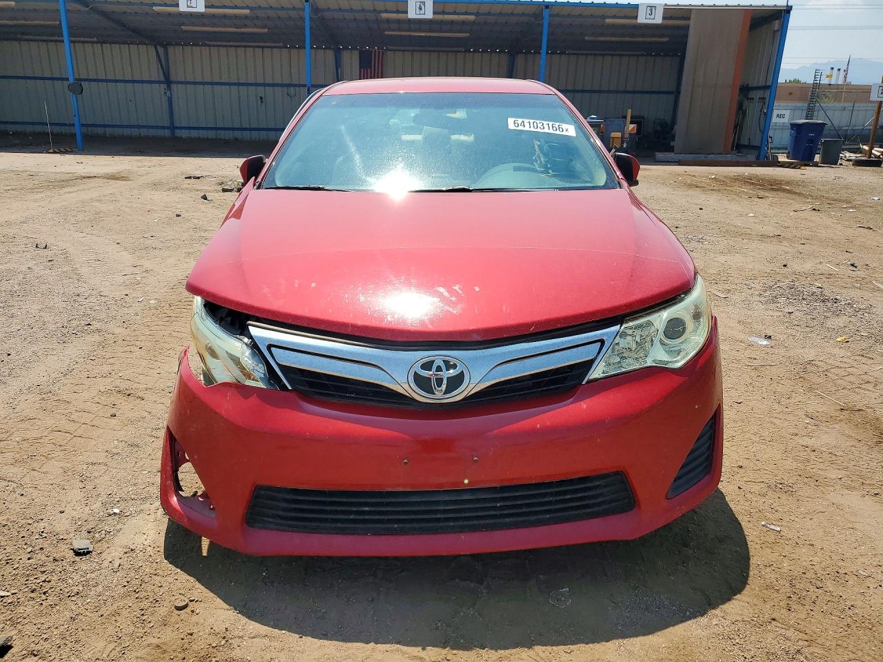 2014 Toyota Camry Le Red vin: 4T1BF1FK0EU847697