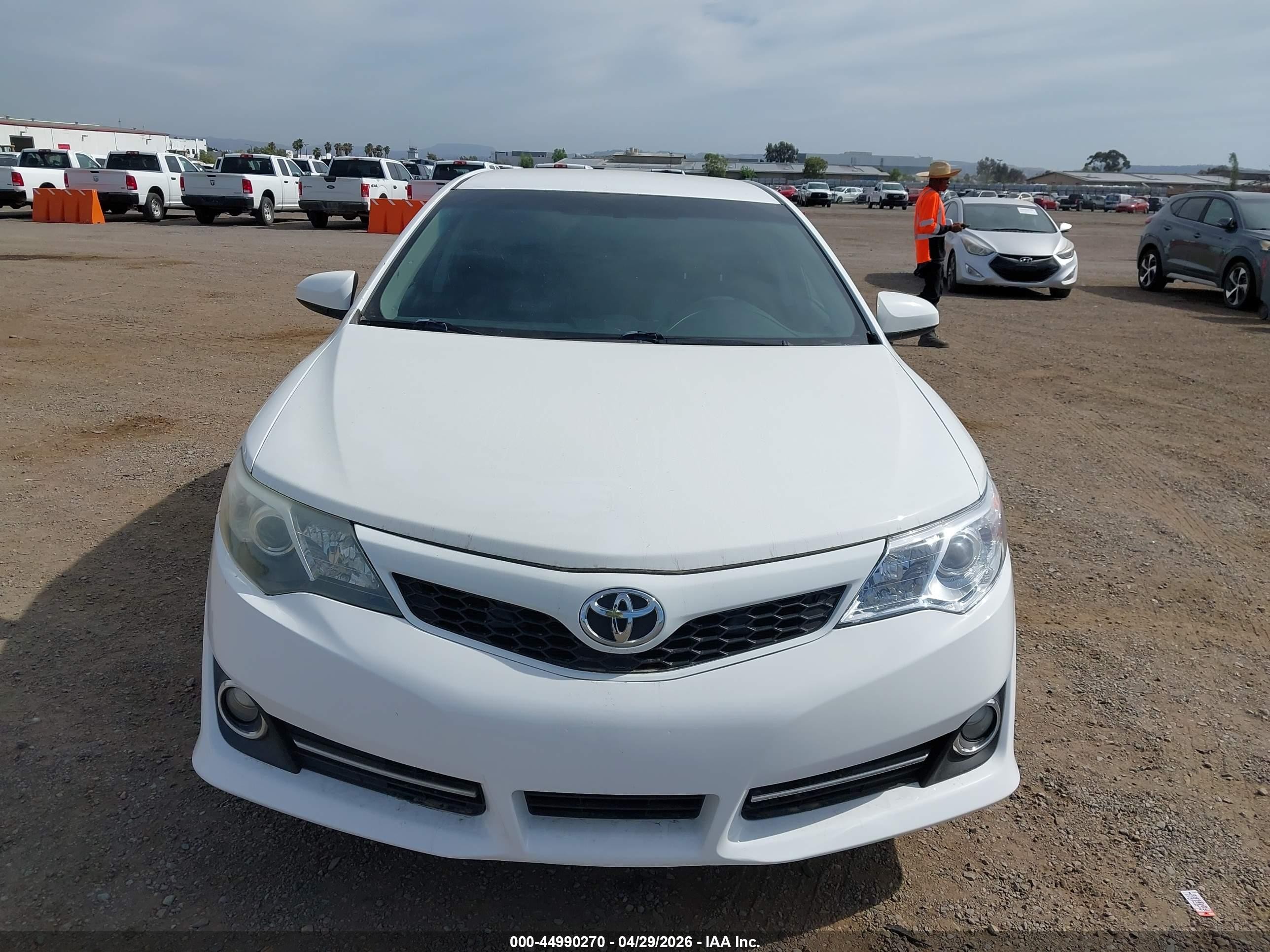2014 Toyota Camry Se White vin: 4T1BF1FK0EU869005