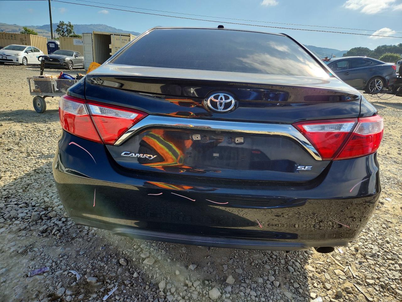 2015 Toyota Camry Se Черный vin: 4T1BF1FK0FU004214