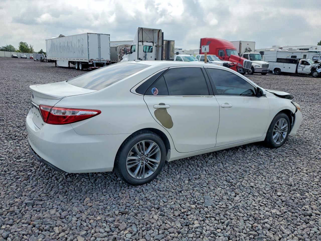 2015 Toyota Camry Se White vin: 4T1BF1FK0FU010806