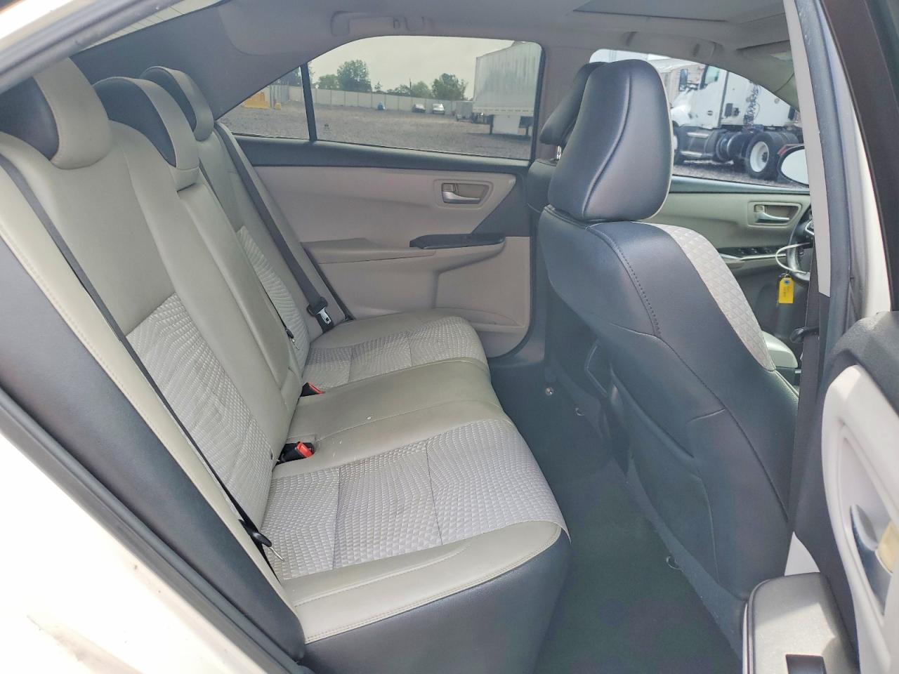 2015 Toyota Camry Se White vin: 4T1BF1FK0FU010806
